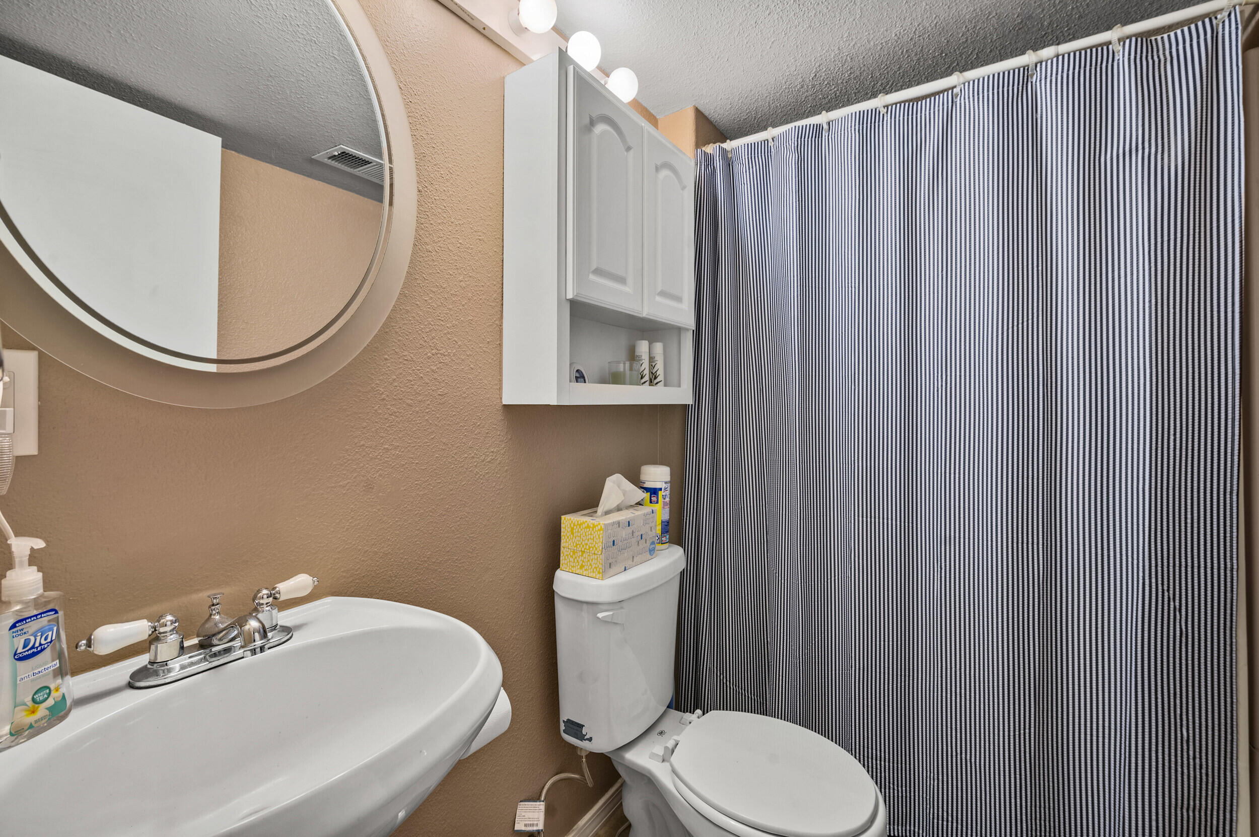 4505 Habershaw Road NW