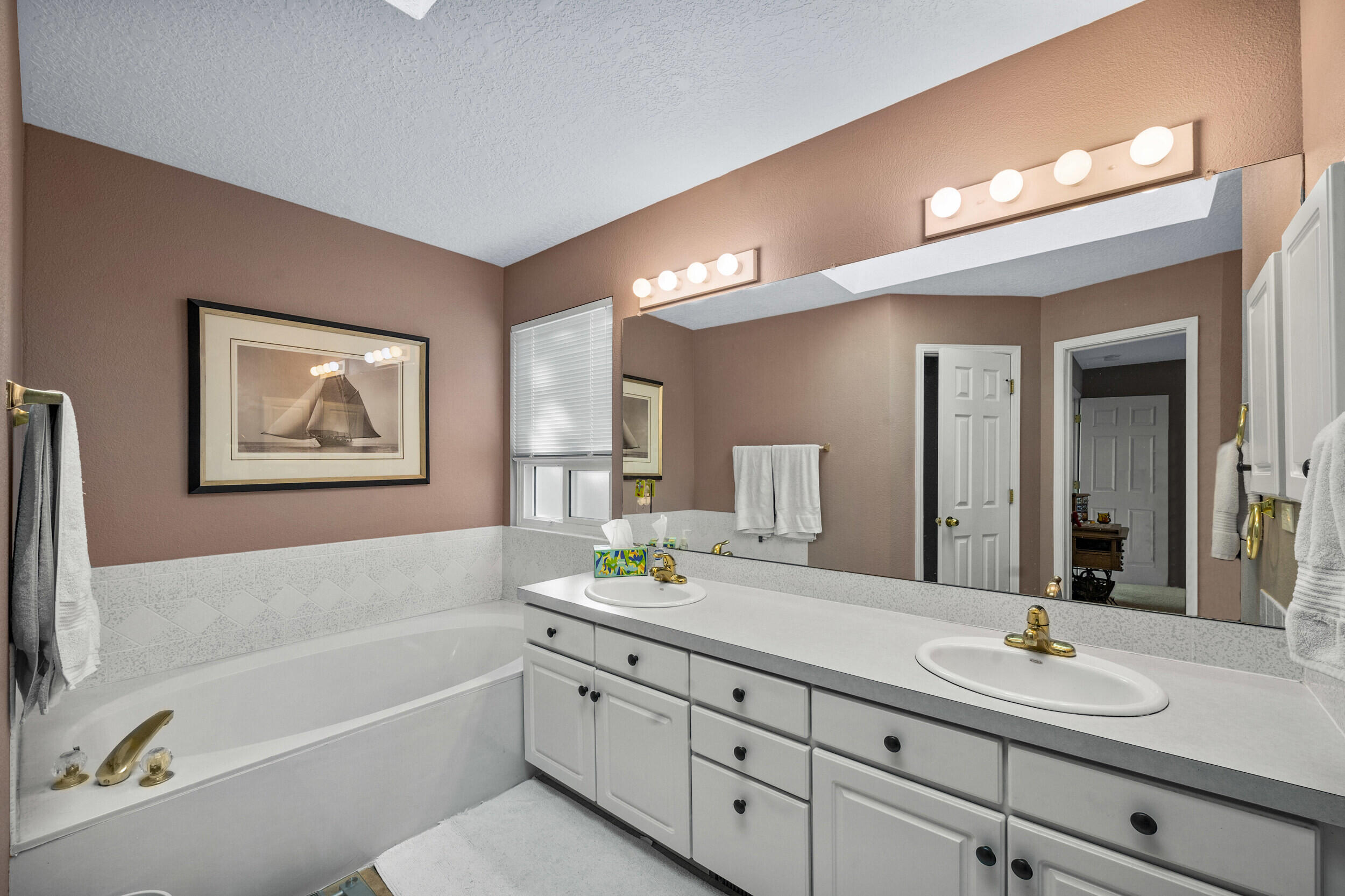 4505 Habershaw Road NW