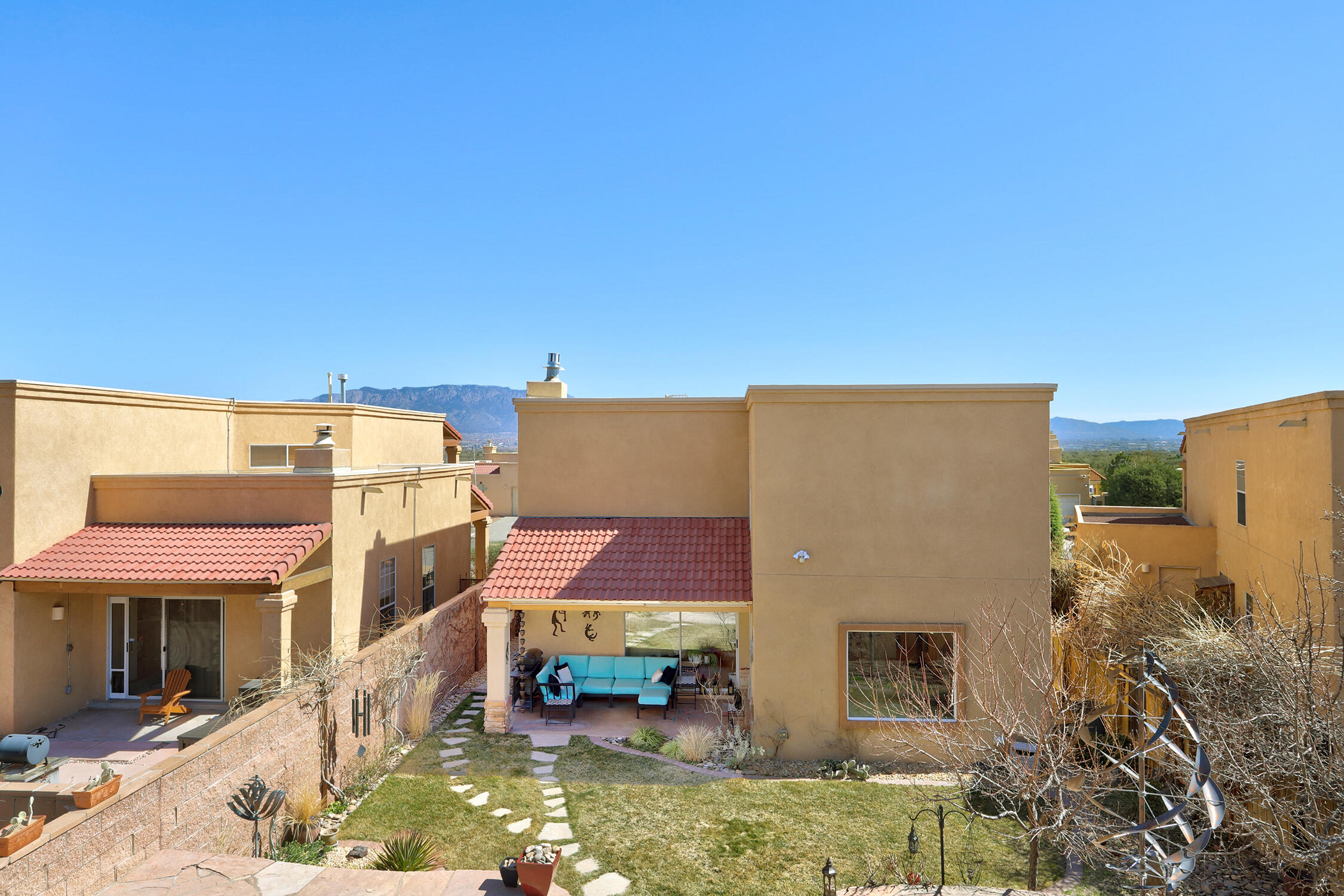 5411 La Colonia Drive NW