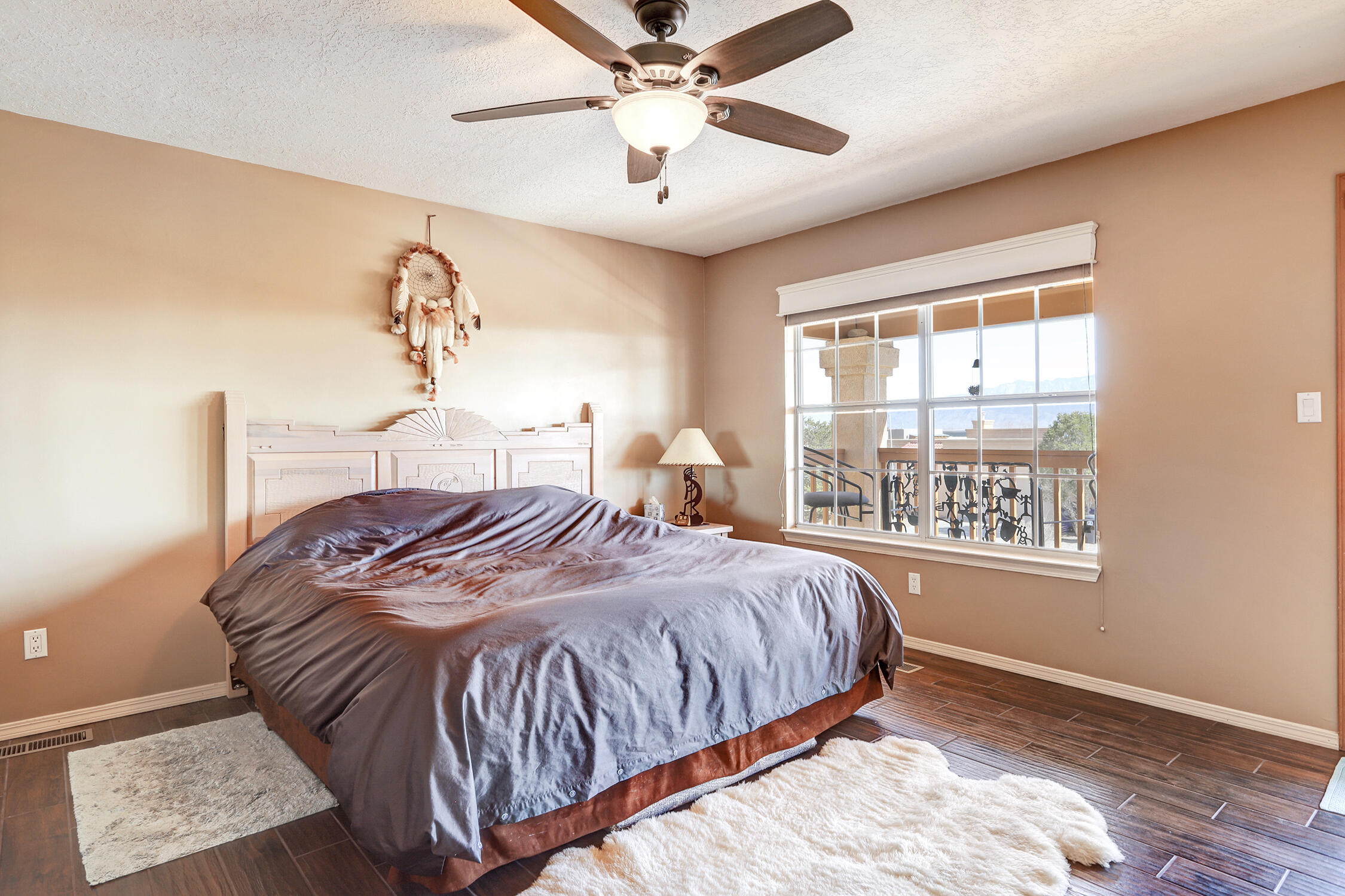 5411 La Colonia Drive NW