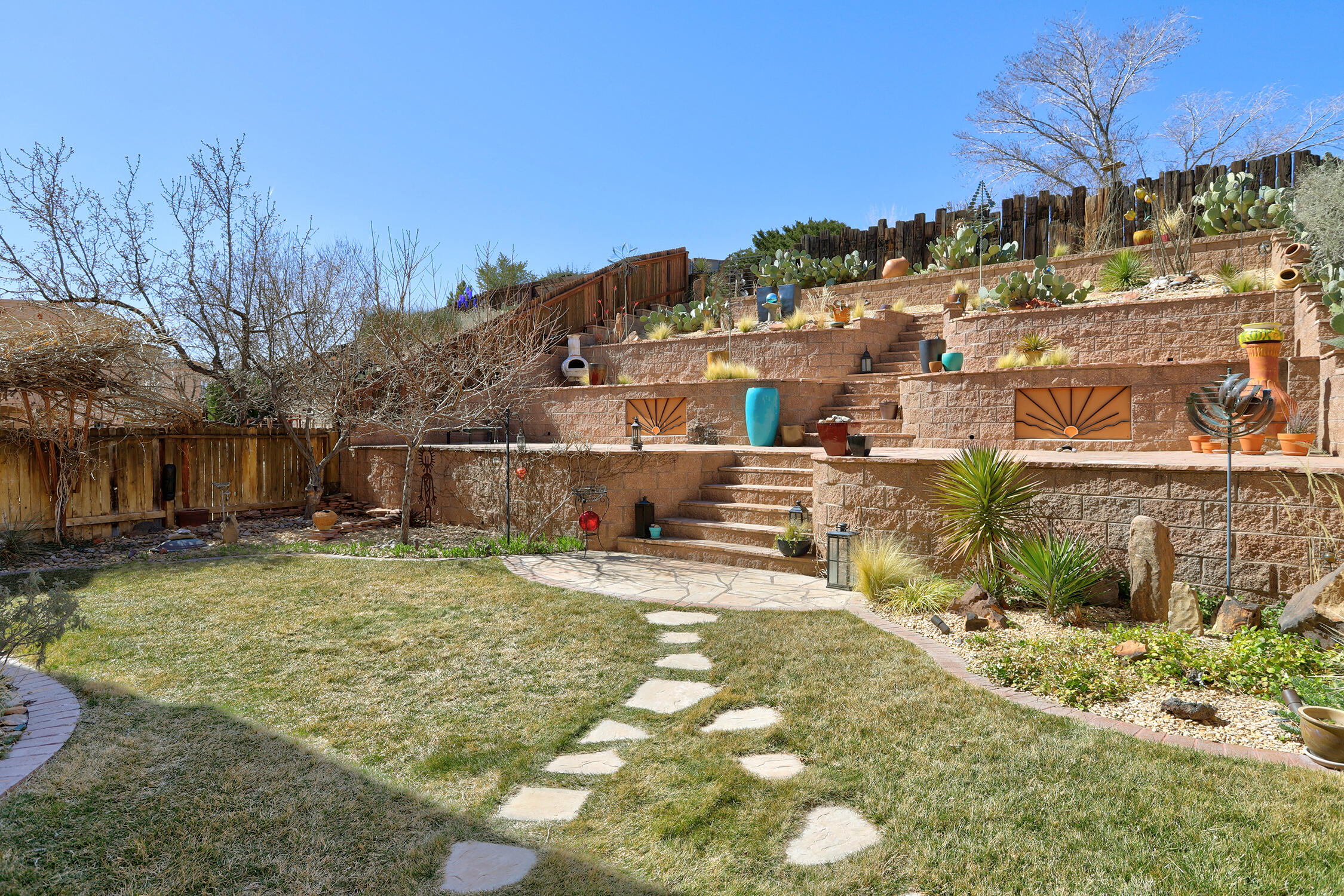 5411 La Colonia Drive NW