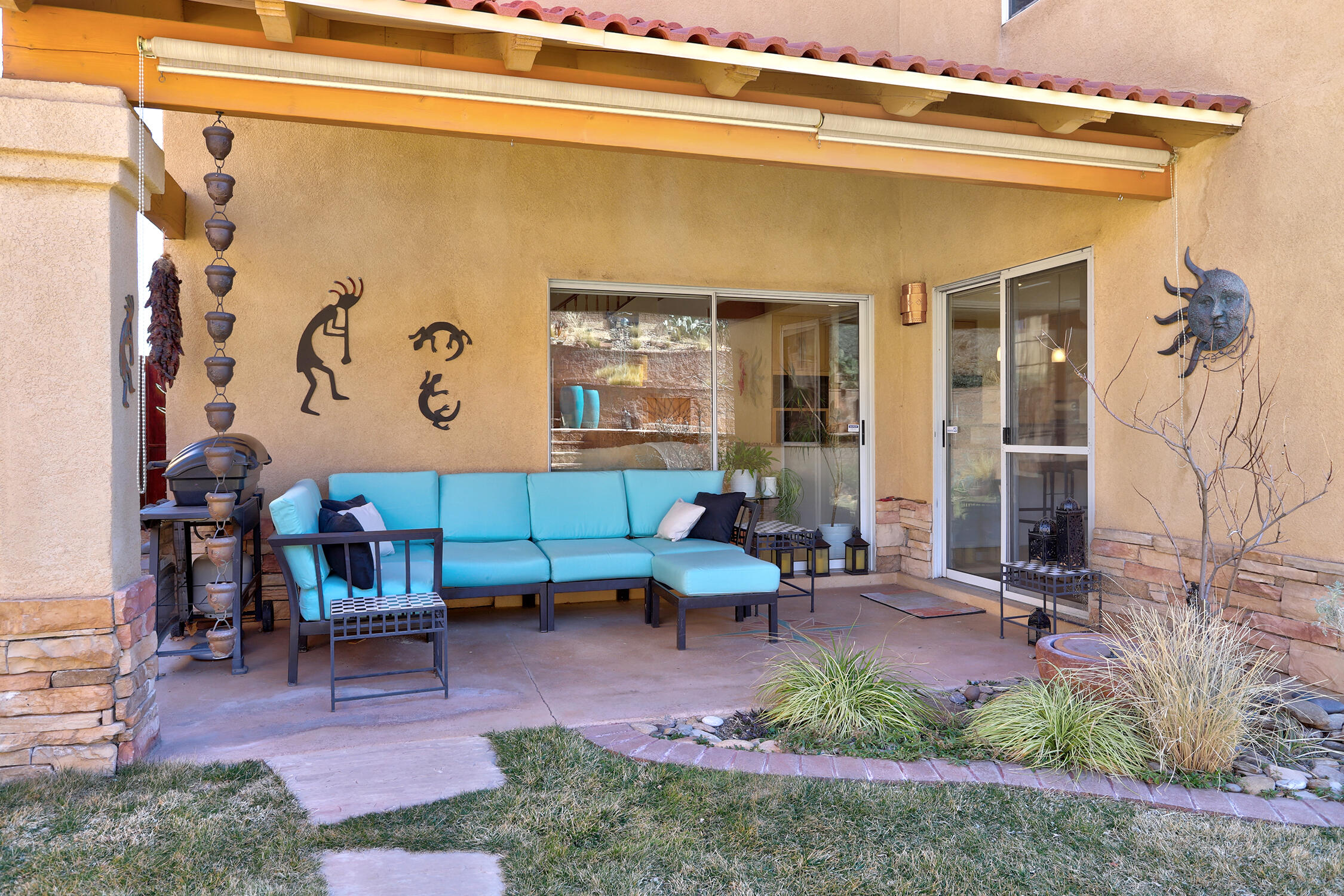 5411 La Colonia Drive NW