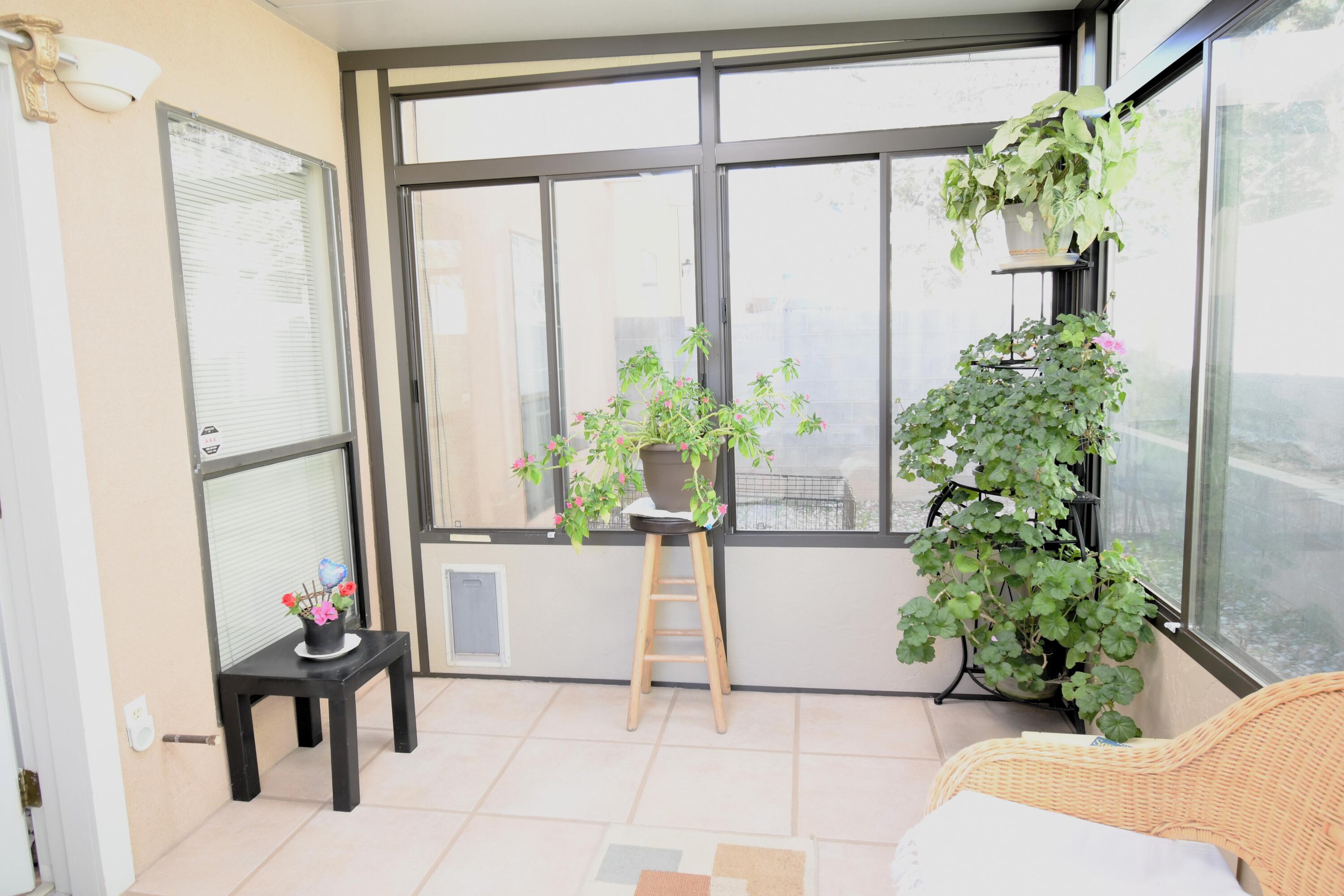 6916 Black Pine Place NE