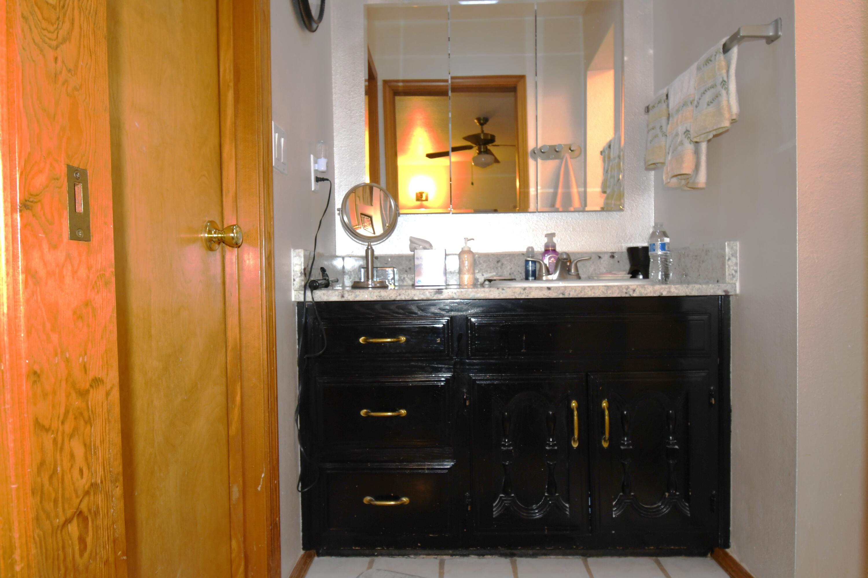 6916 Black Pine Place NE