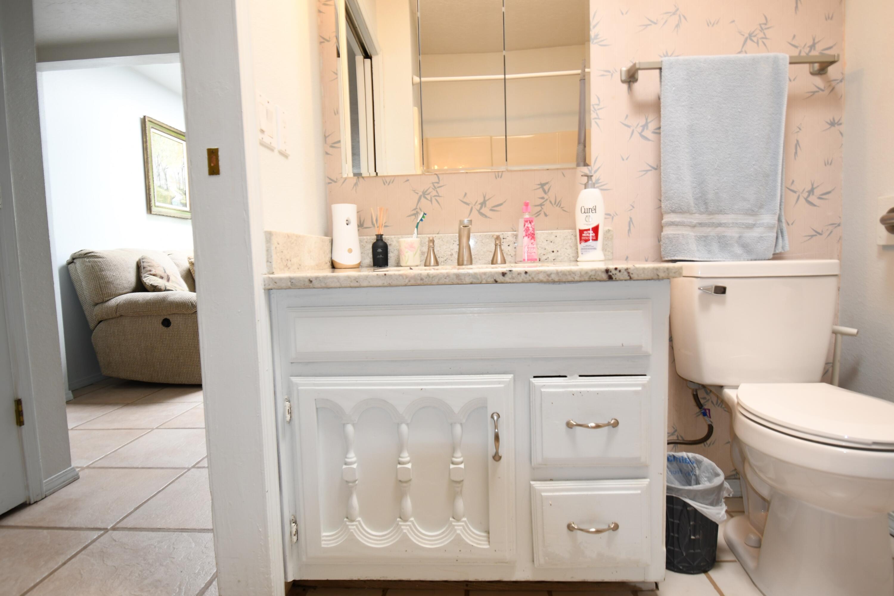 6916 Black Pine Place NE