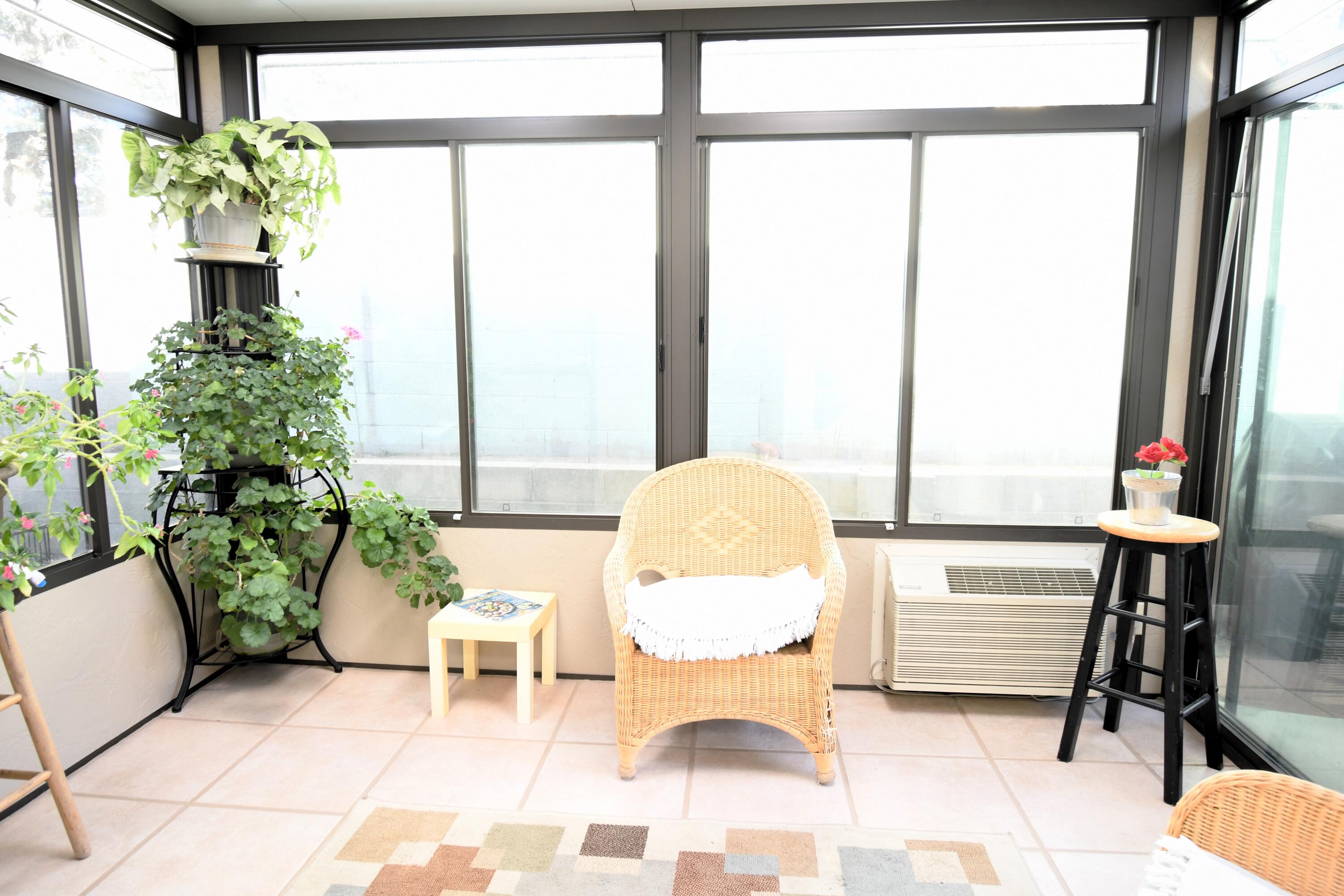 6916 Black Pine Place NE