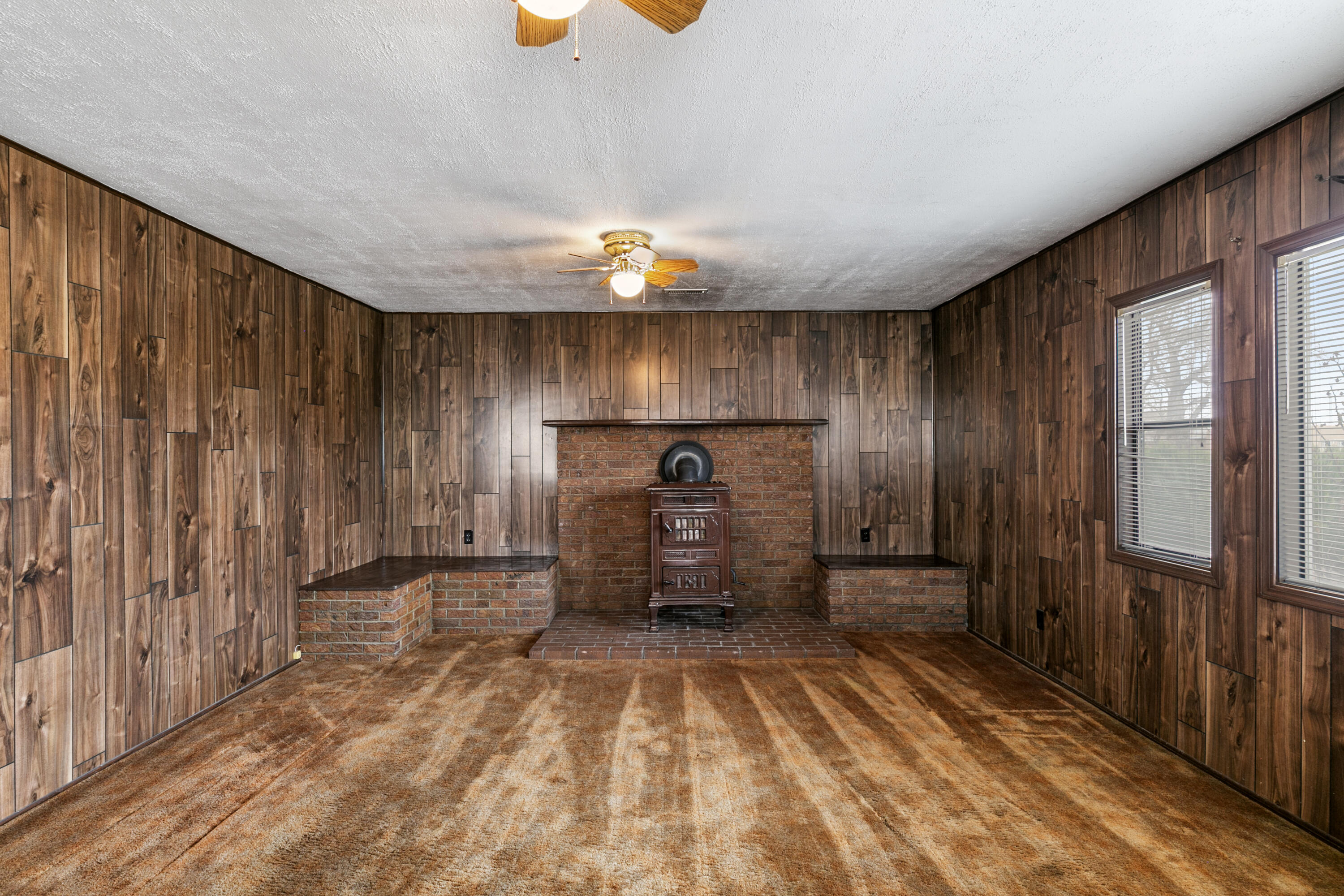 4512 Delamar Avenue NE