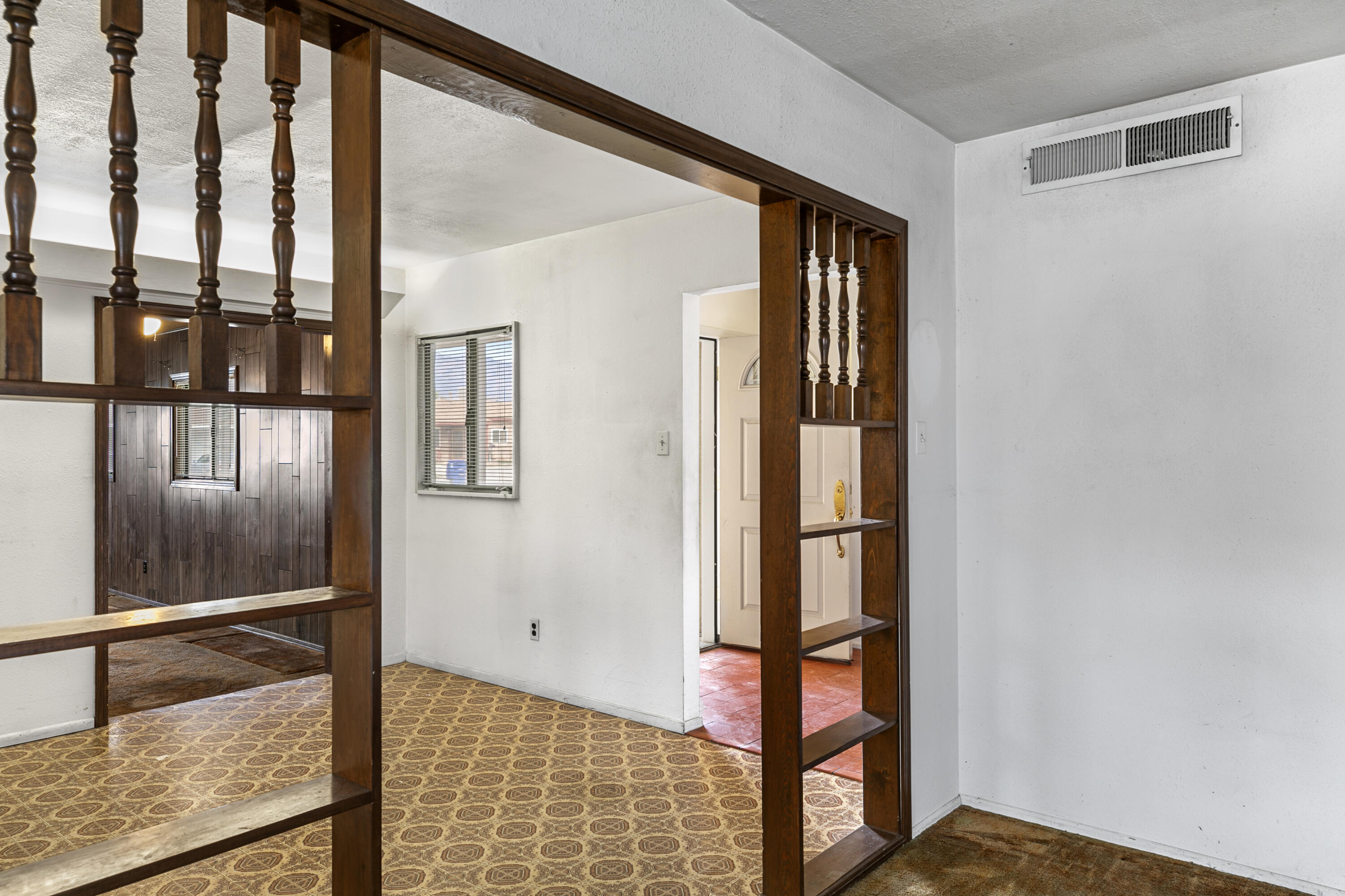 4512 Delamar Avenue NE