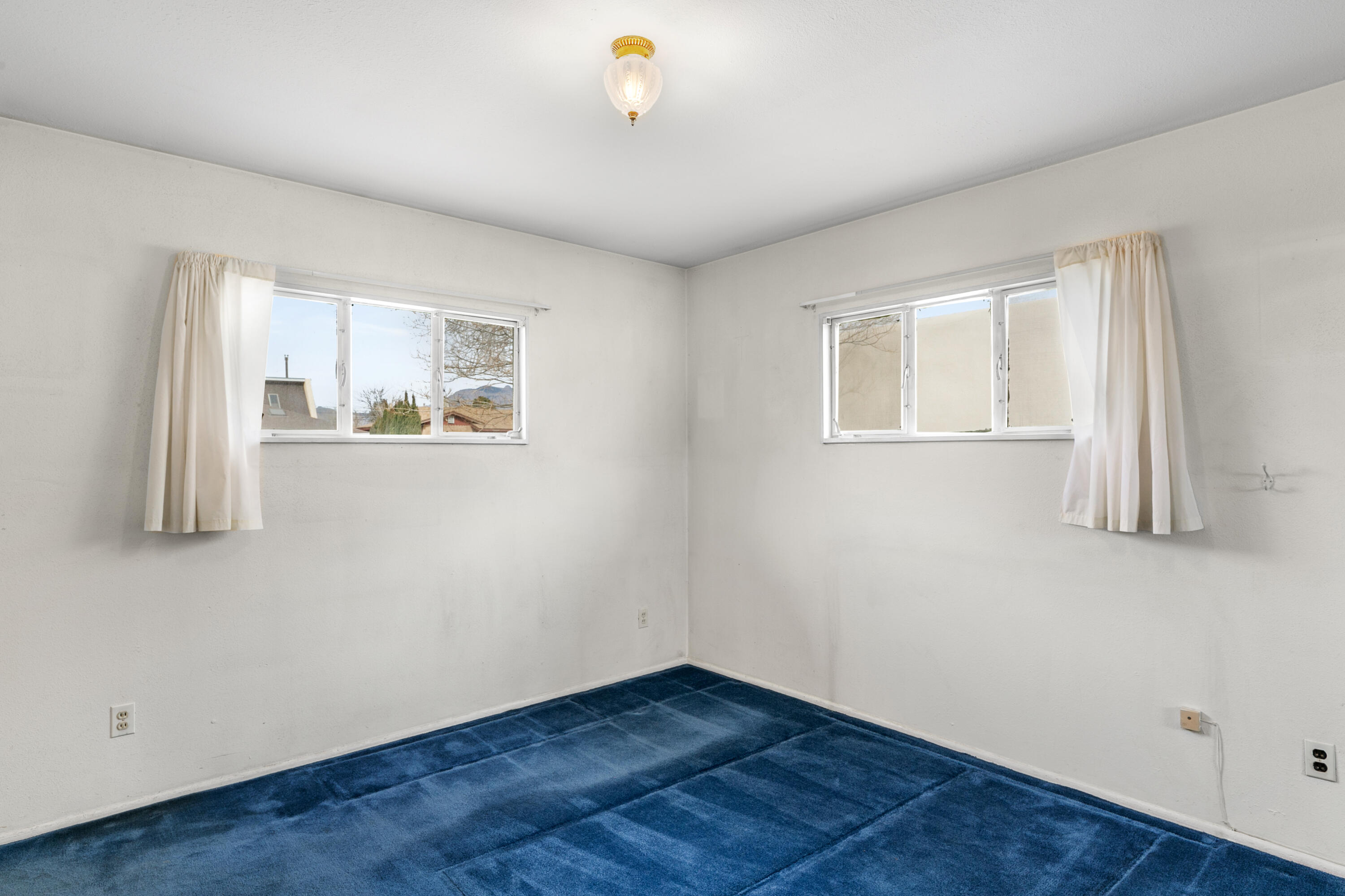 4512 Delamar Avenue NE