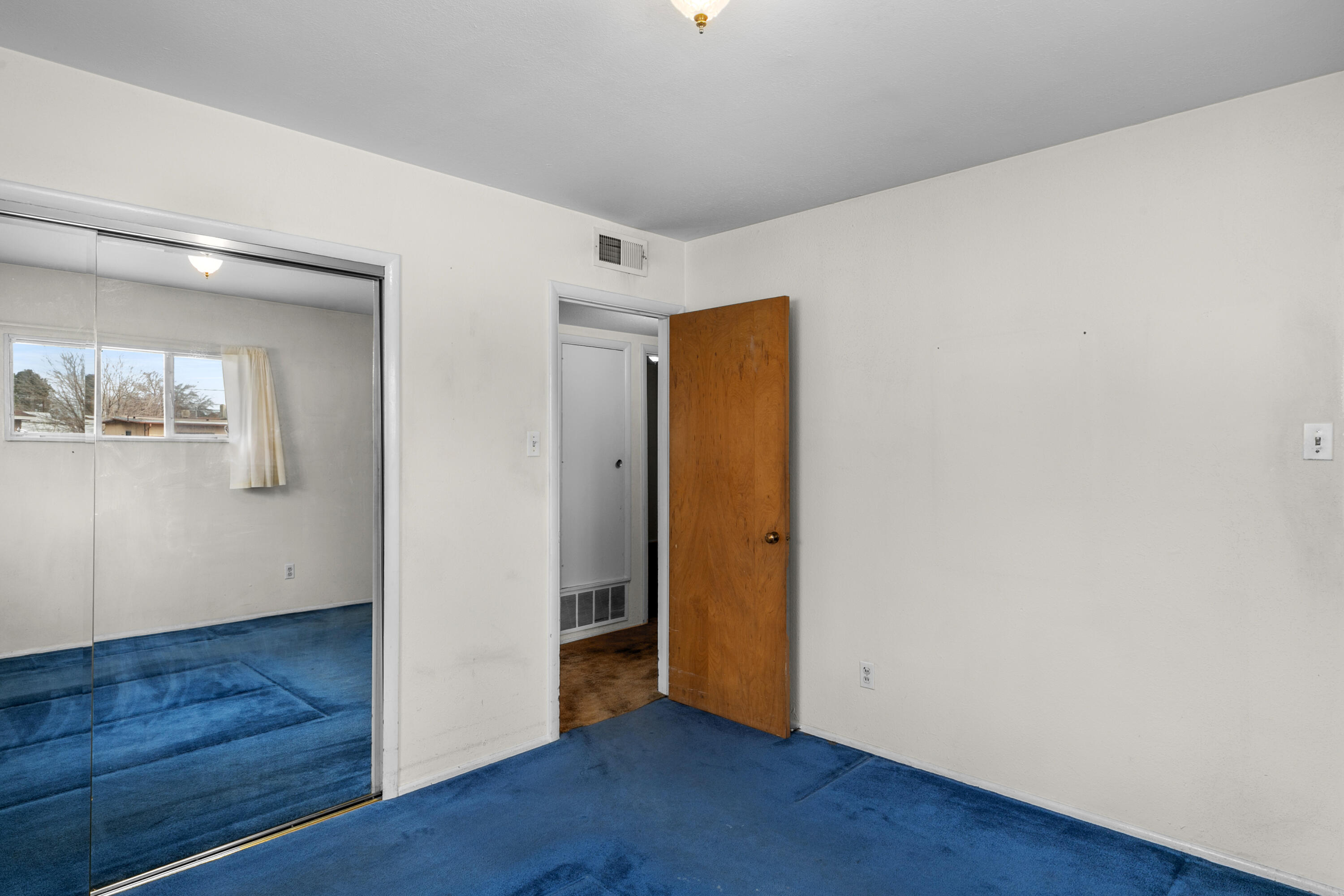 4512 Delamar Avenue NE