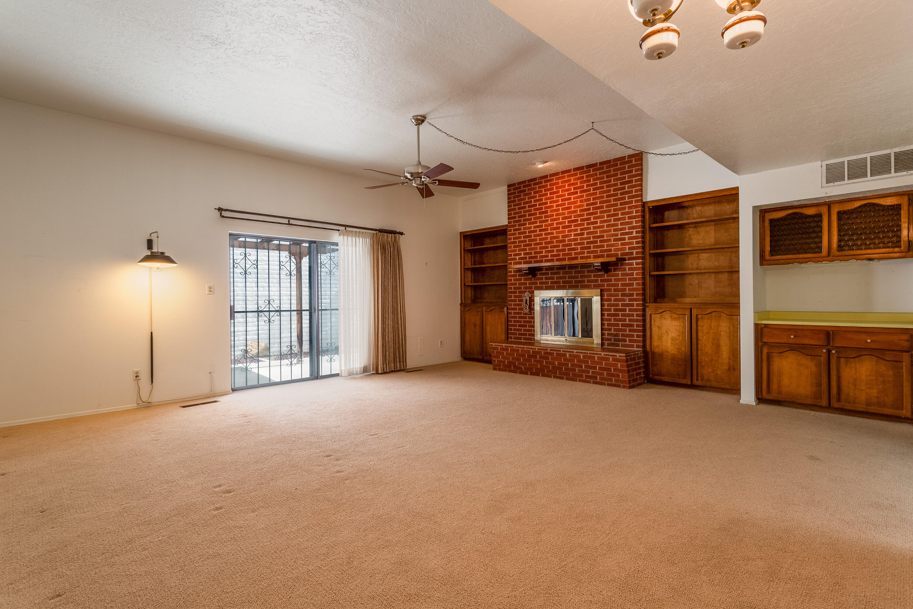 3020 Jardin Plaza NE