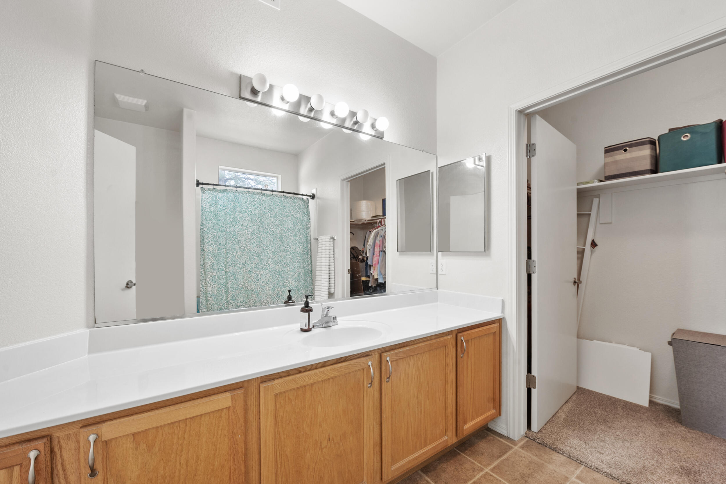 6800 Vista Del Norte Road NE 114