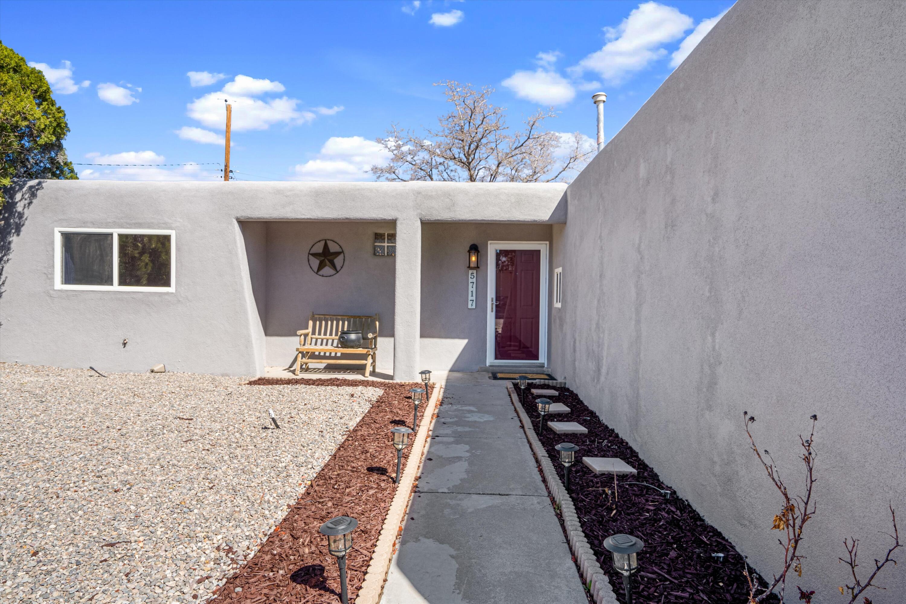 5717 Ave La Mirada NW