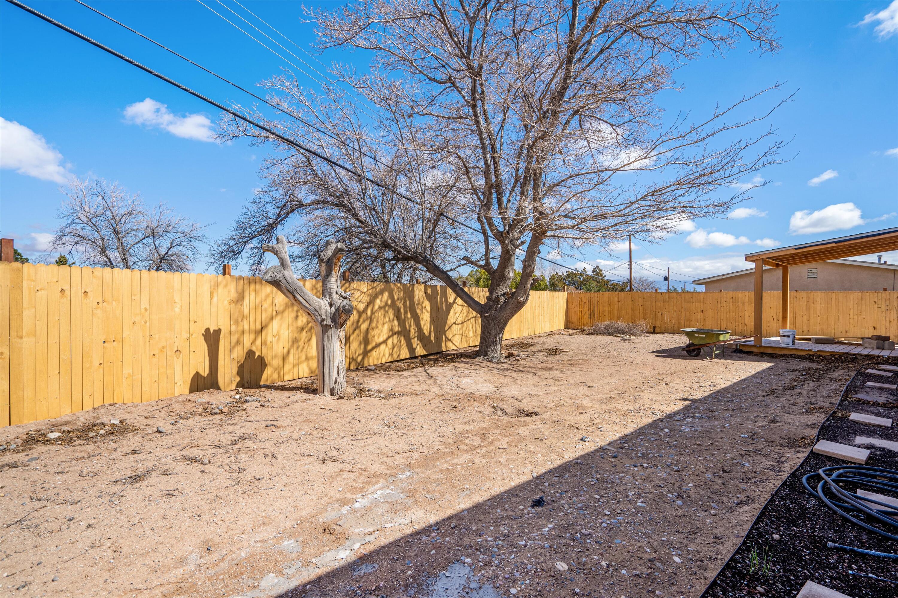 5717 Ave La Mirada NW