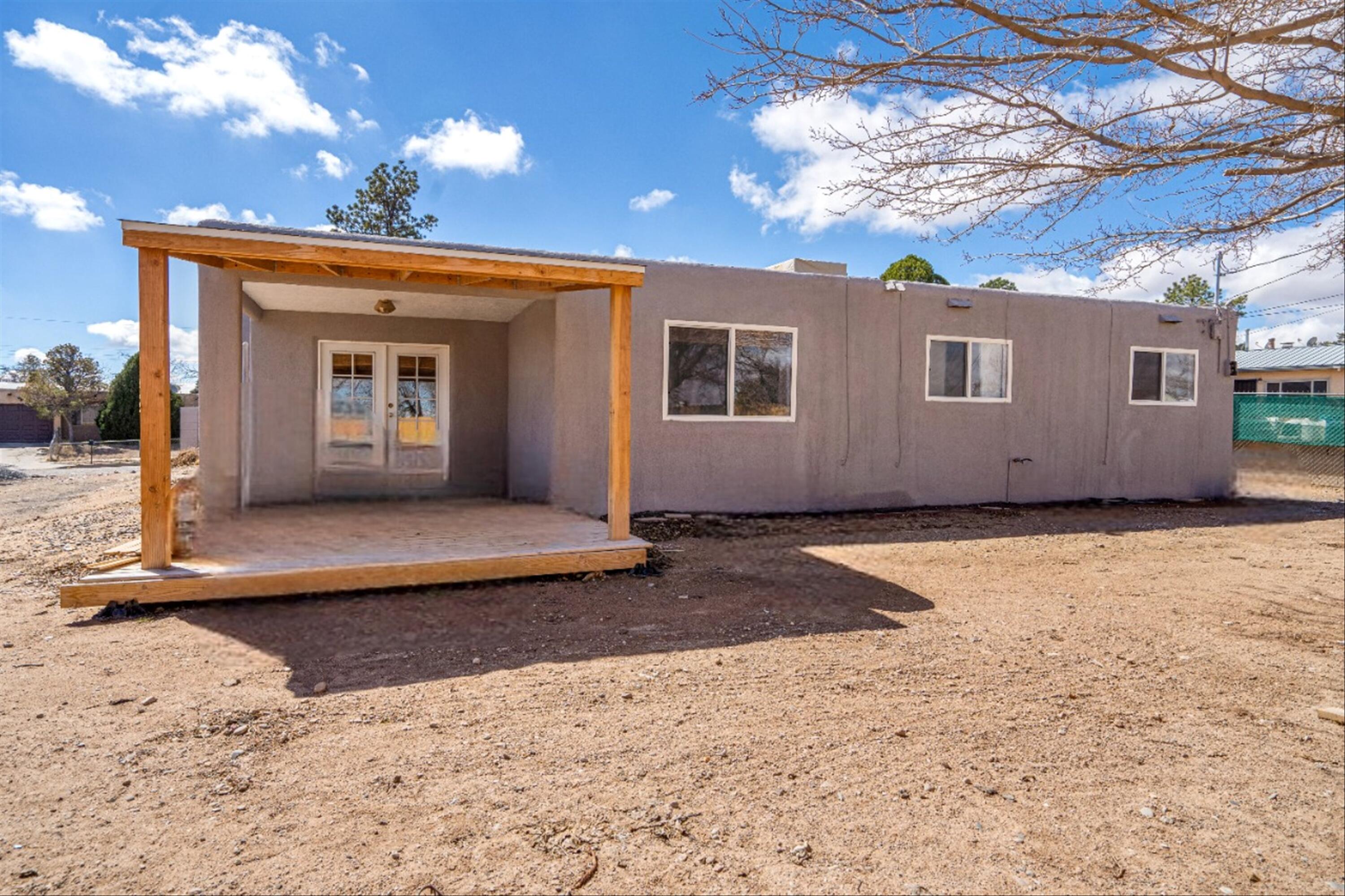 5717 Ave La Mirada NW