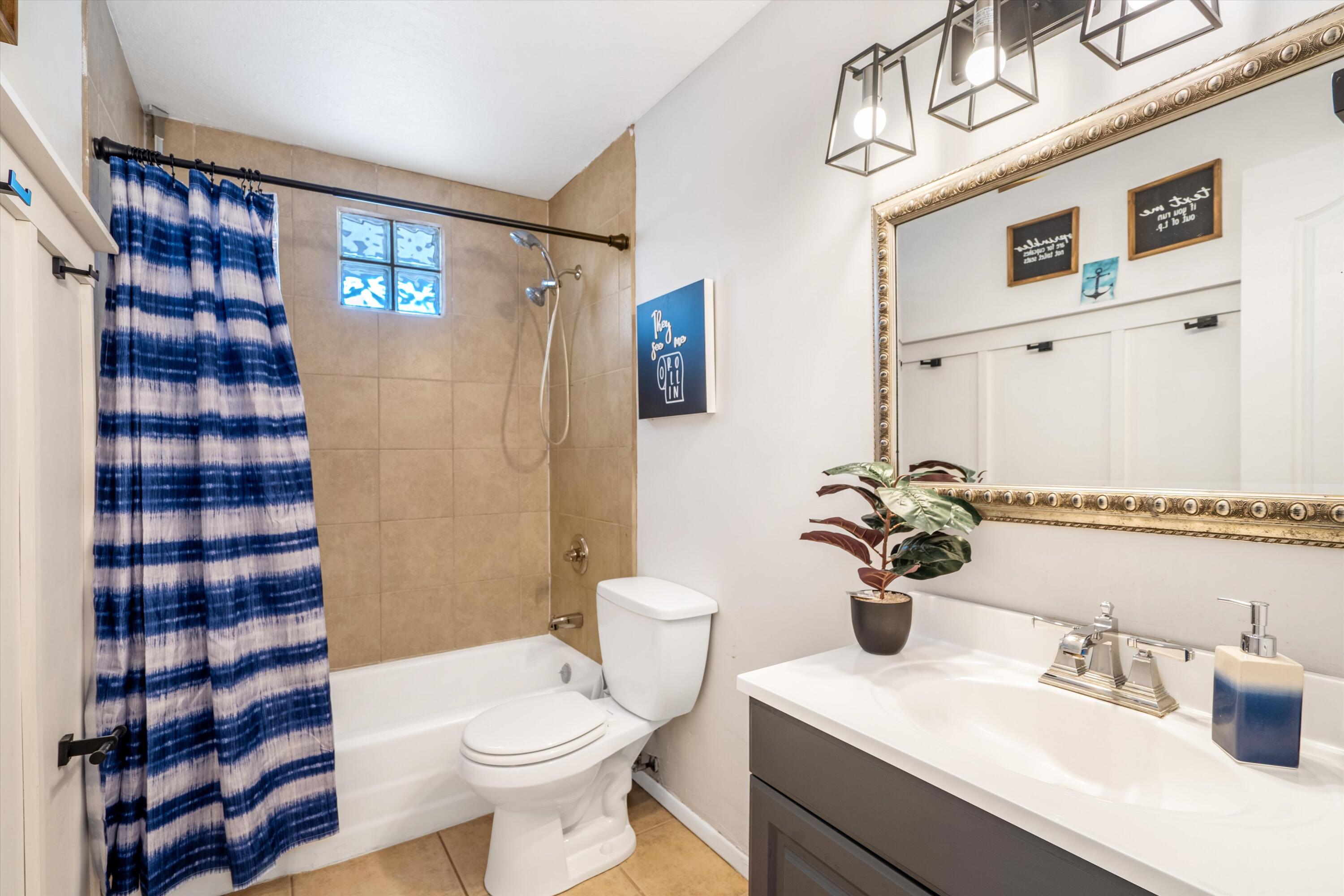 5717 Ave La Mirada NW