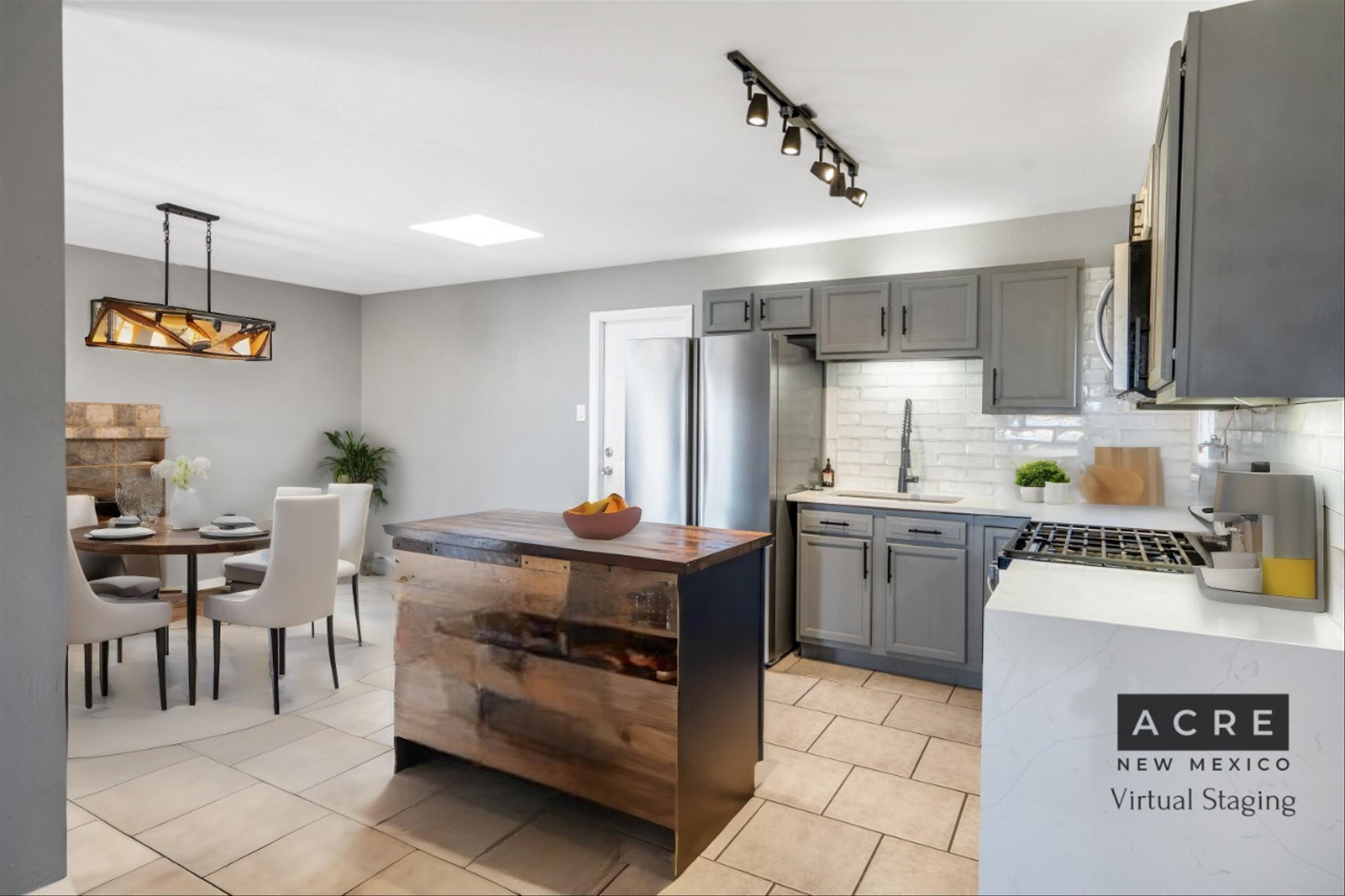 5717 Ave La Mirada NW