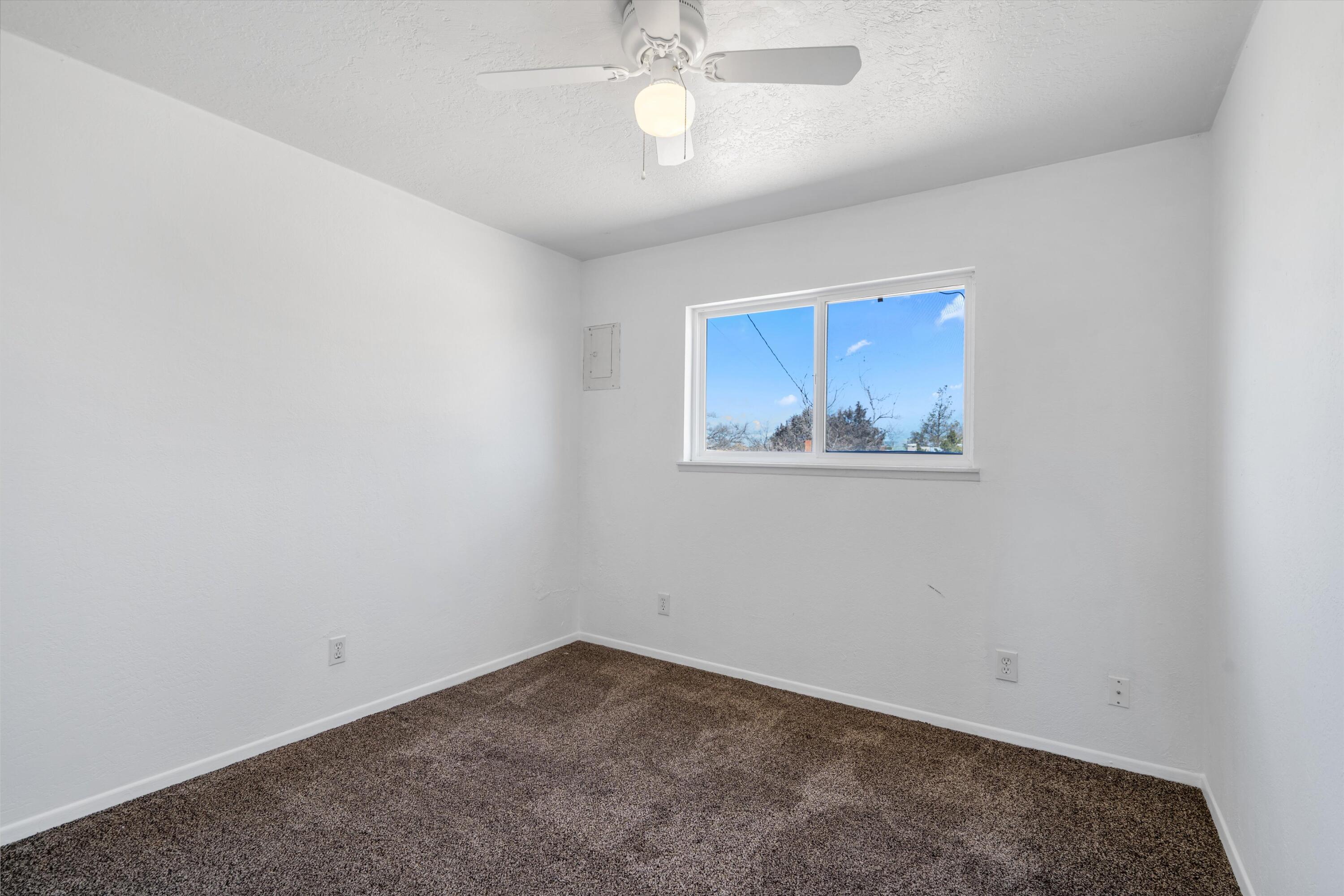 5717 Ave La Mirada NW