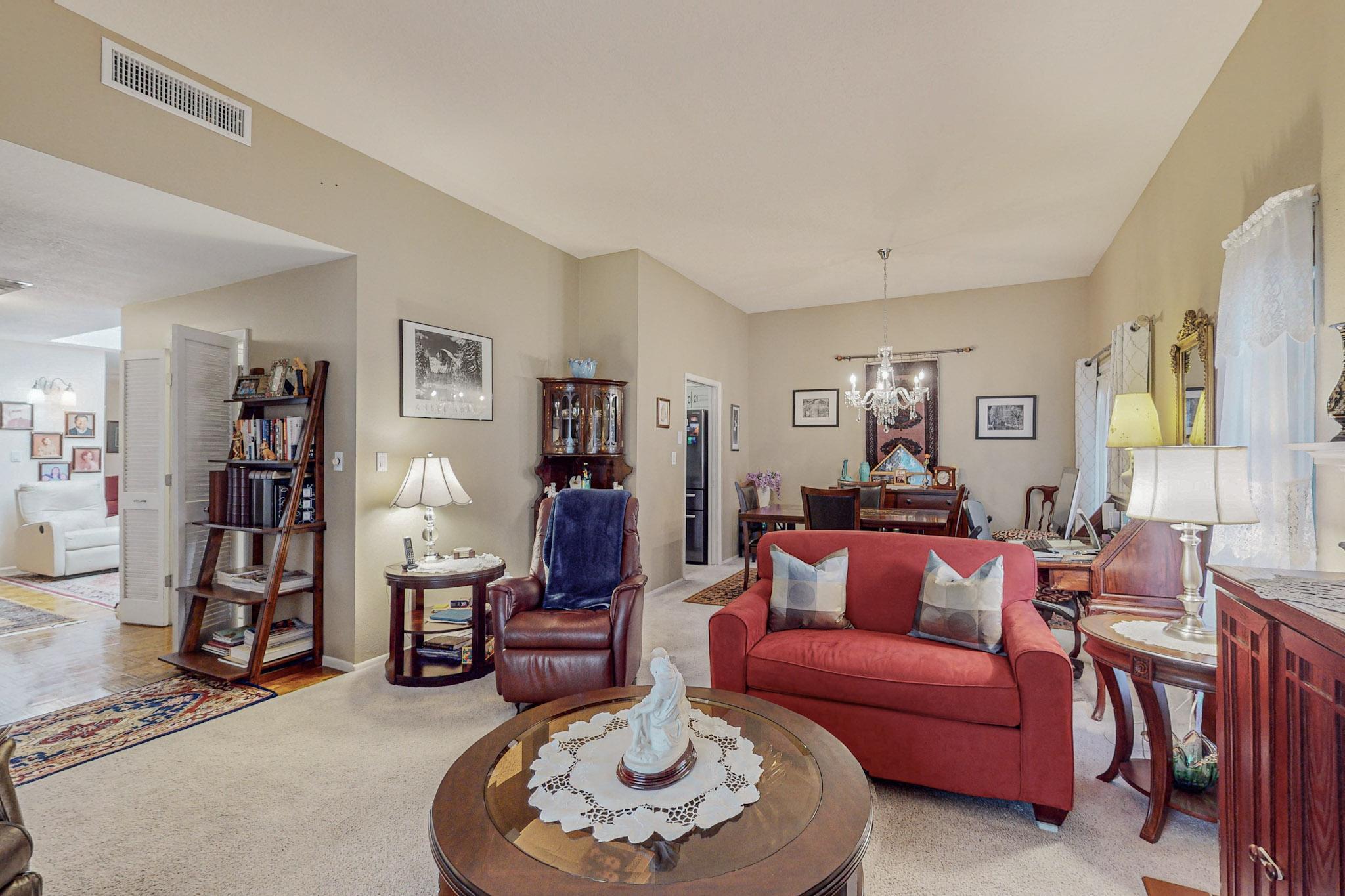 6212 Rio Hondo Drive NE