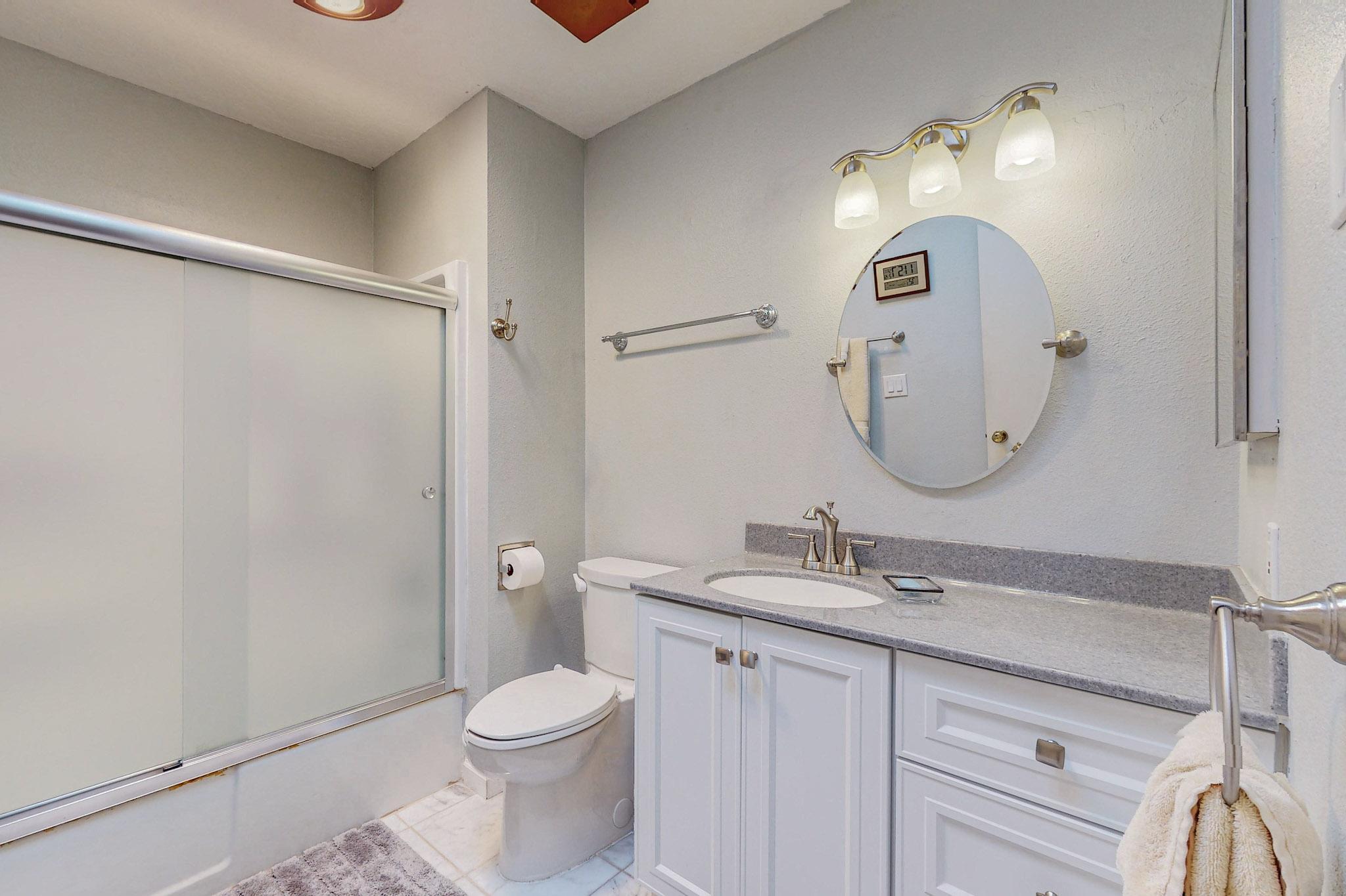 6212 Rio Hondo Drive NE