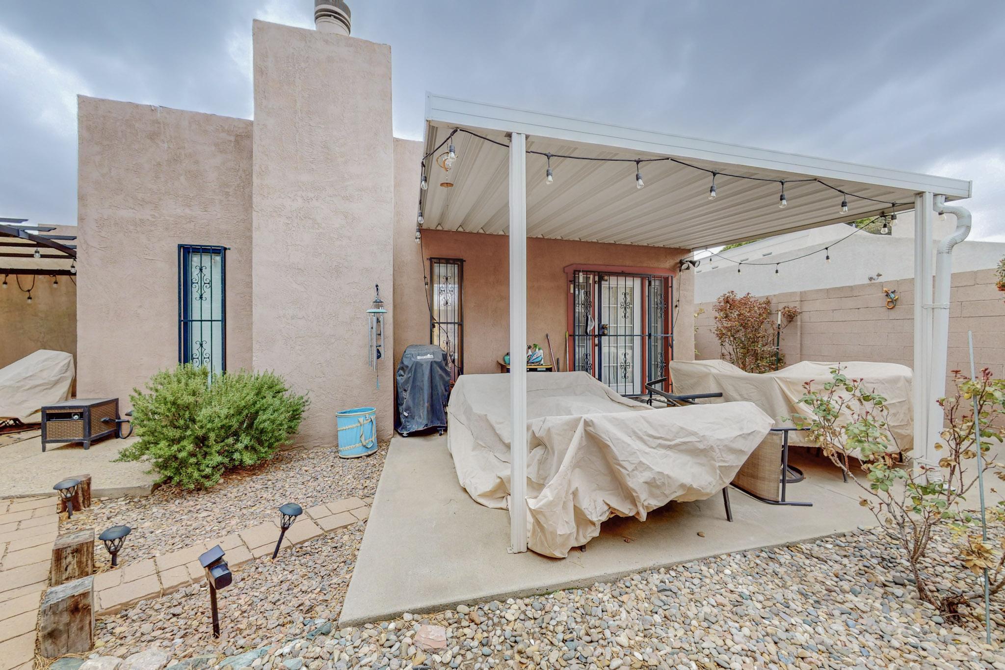 6212 Rio Hondo Drive NE