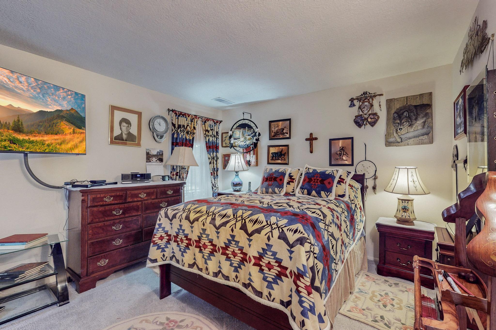 6212 Rio Hondo Drive NE