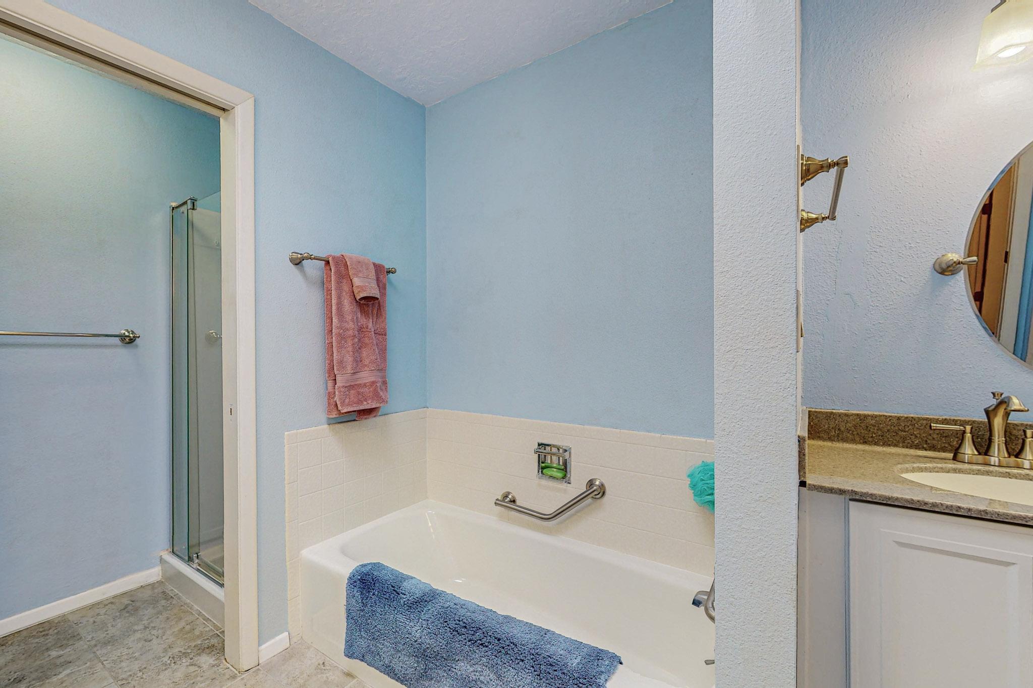 6212 Rio Hondo Drive NE