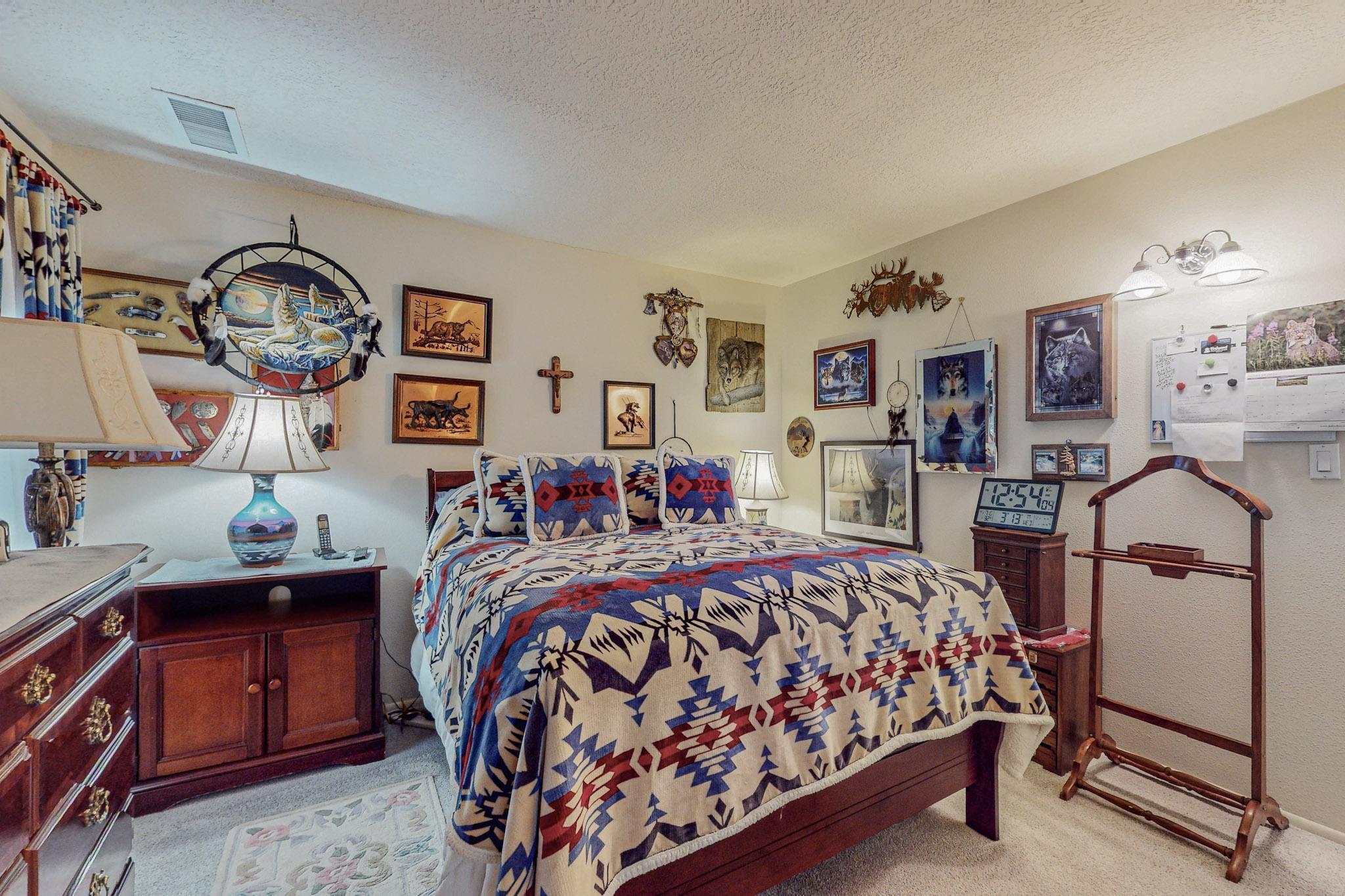 6212 Rio Hondo Drive NE