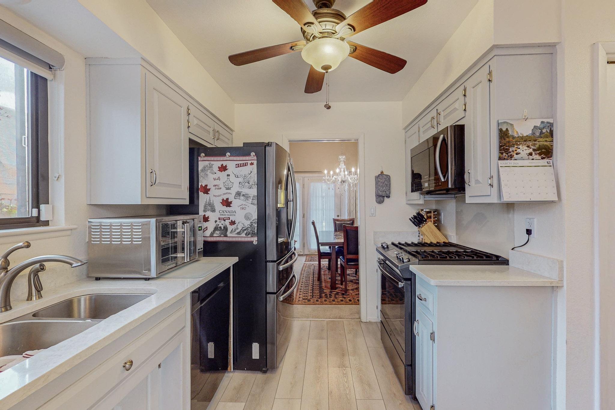 6212 Rio Hondo Drive NE