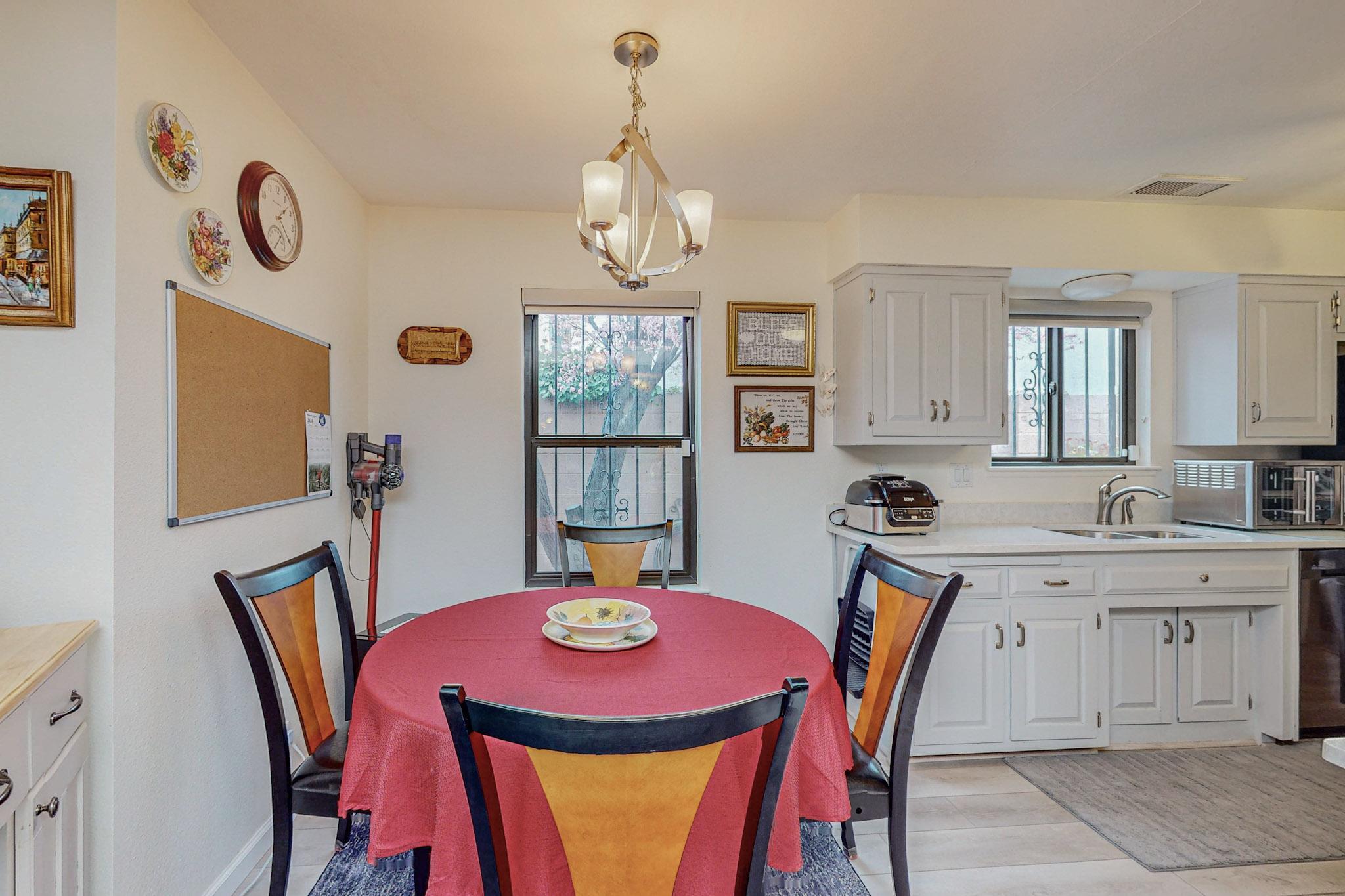 6212 Rio Hondo Drive NE