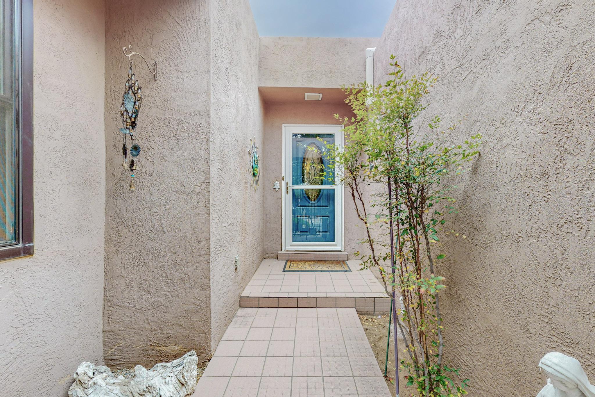 6212 Rio Hondo Drive NE