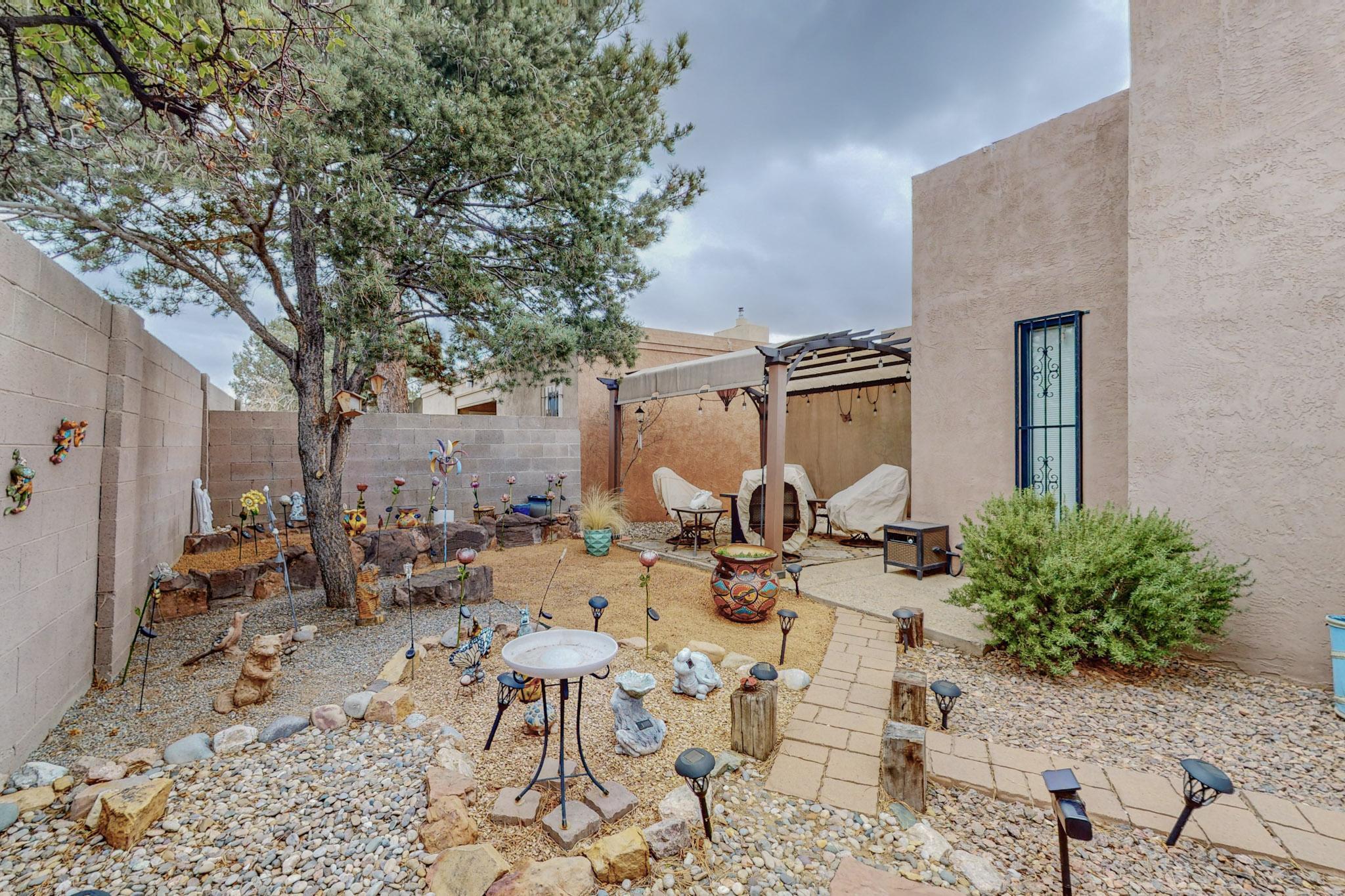 6212 Rio Hondo Drive NE