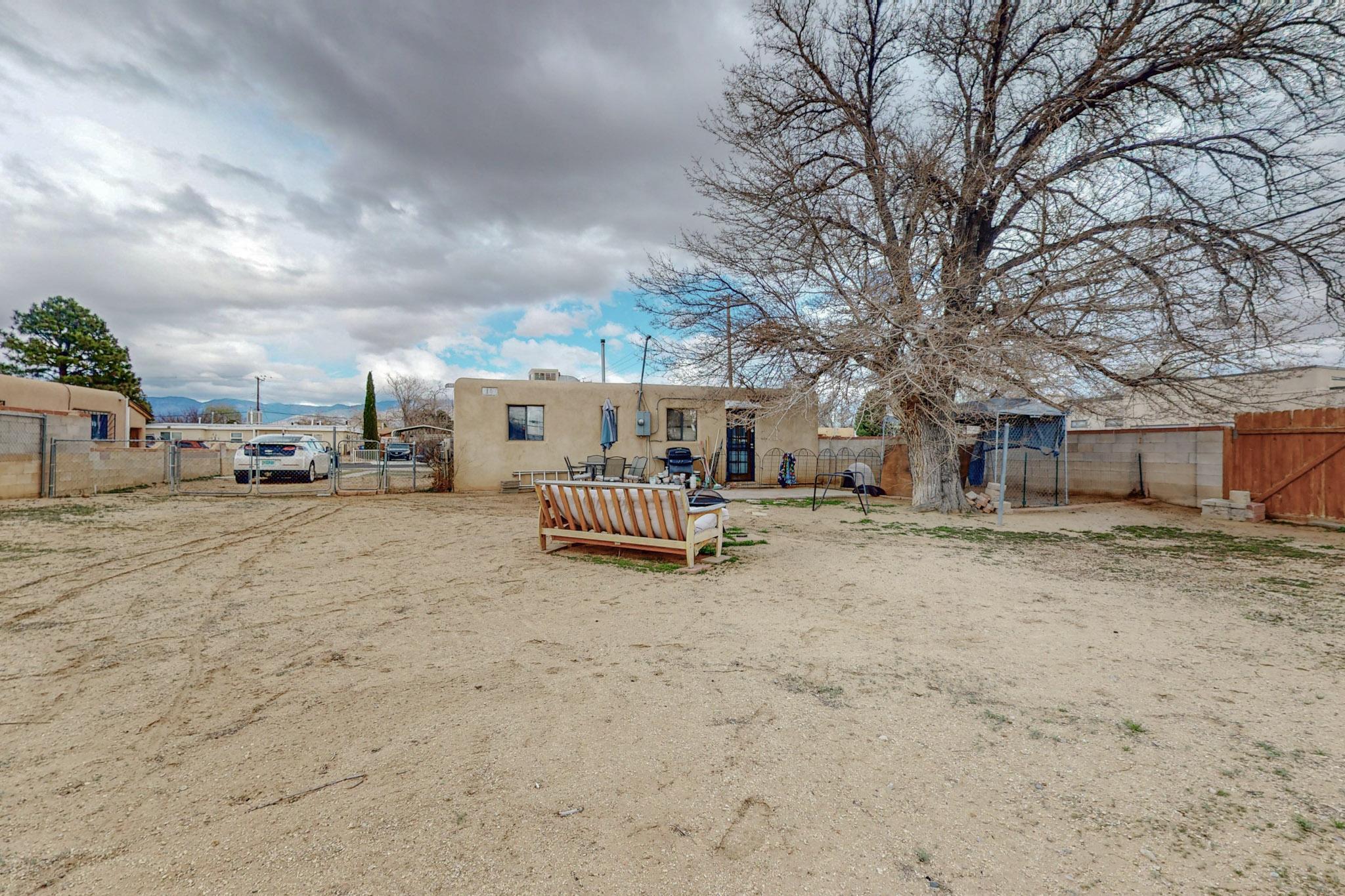 2803 Hermosa Drive NE