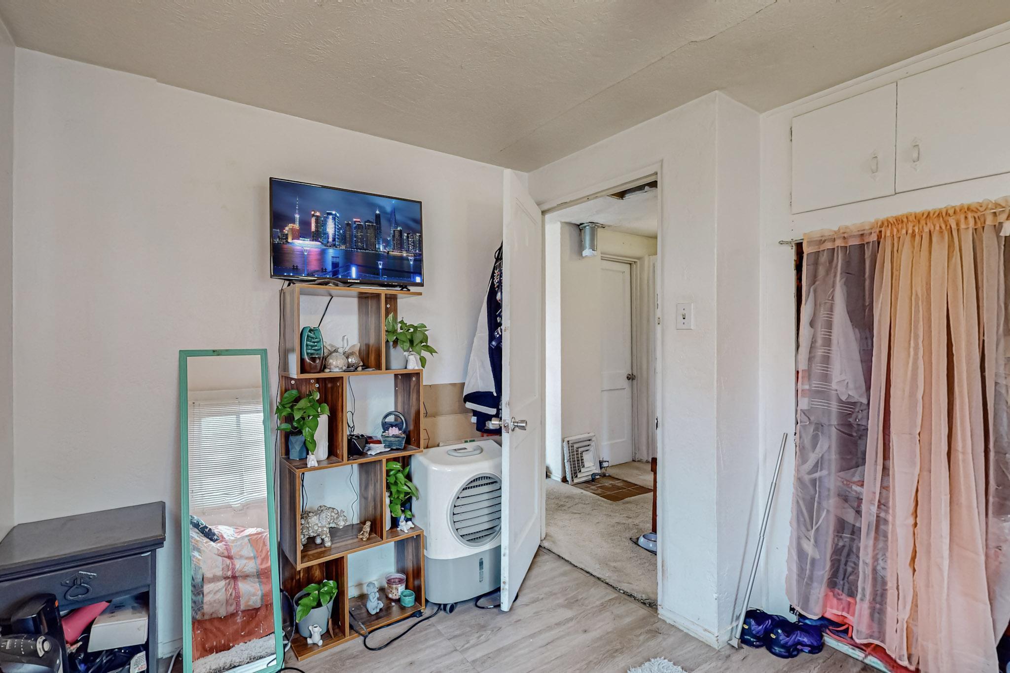 2803 Hermosa Drive NE