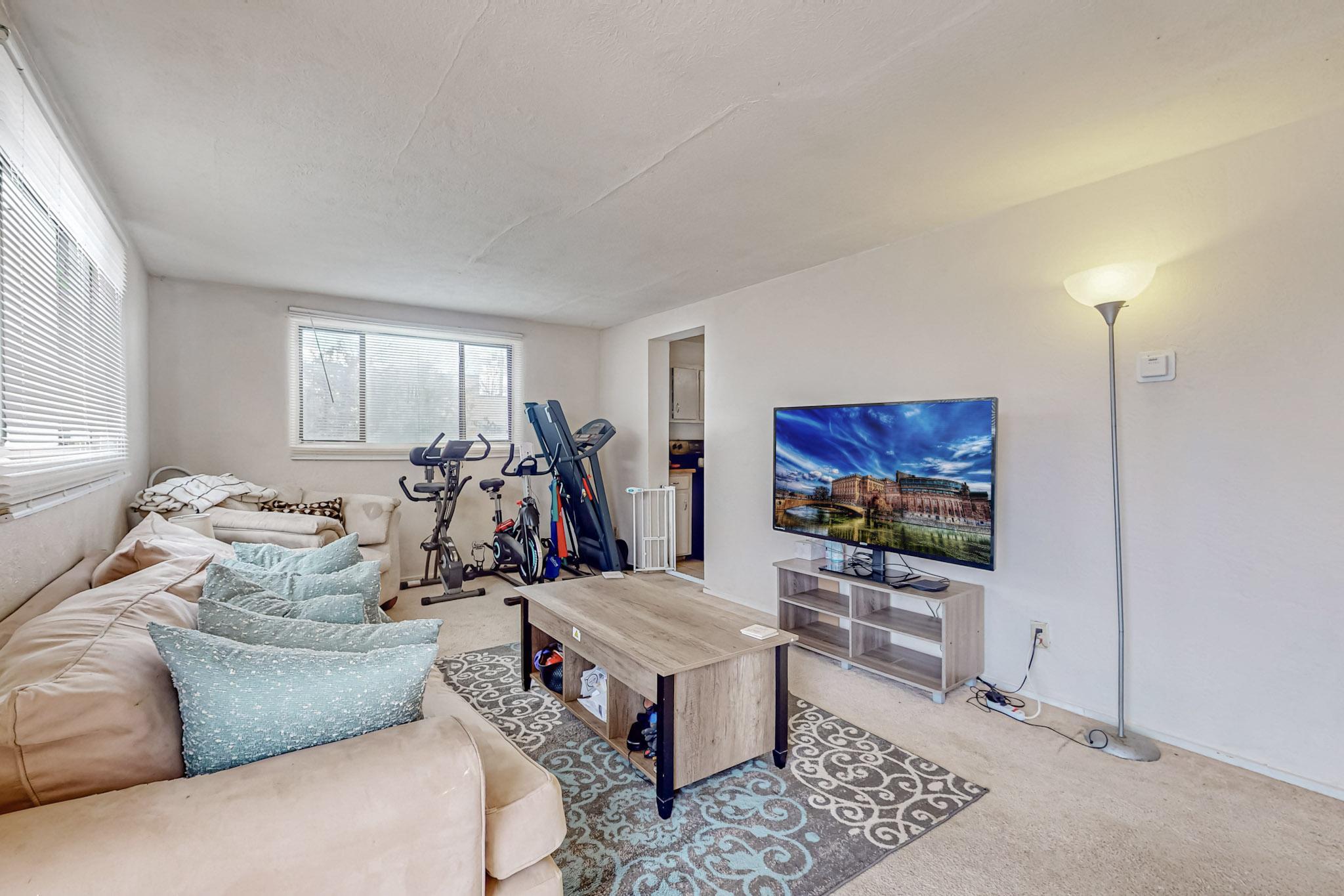 2803 Hermosa Drive NE