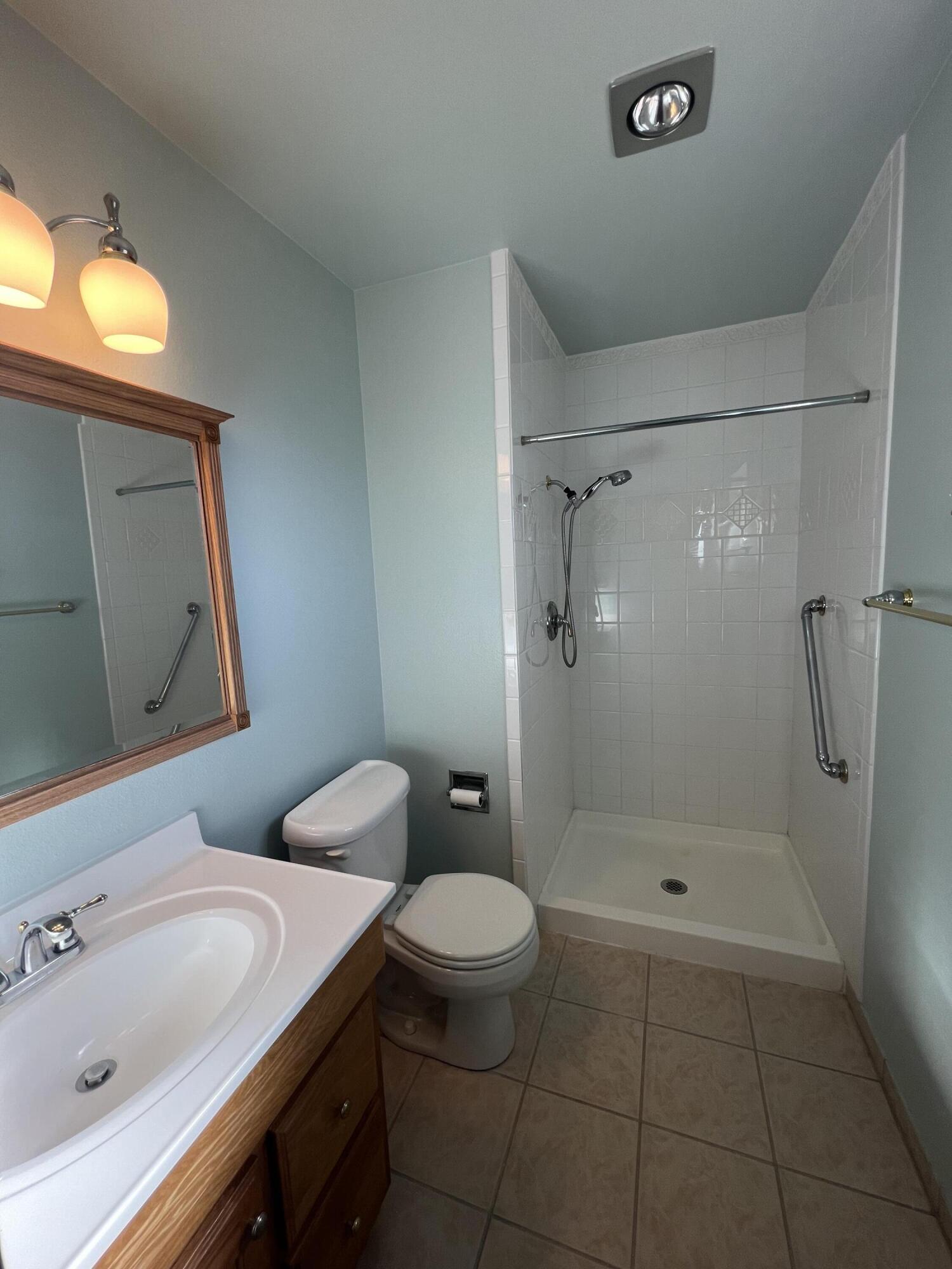 4504 Shiloh Place NE