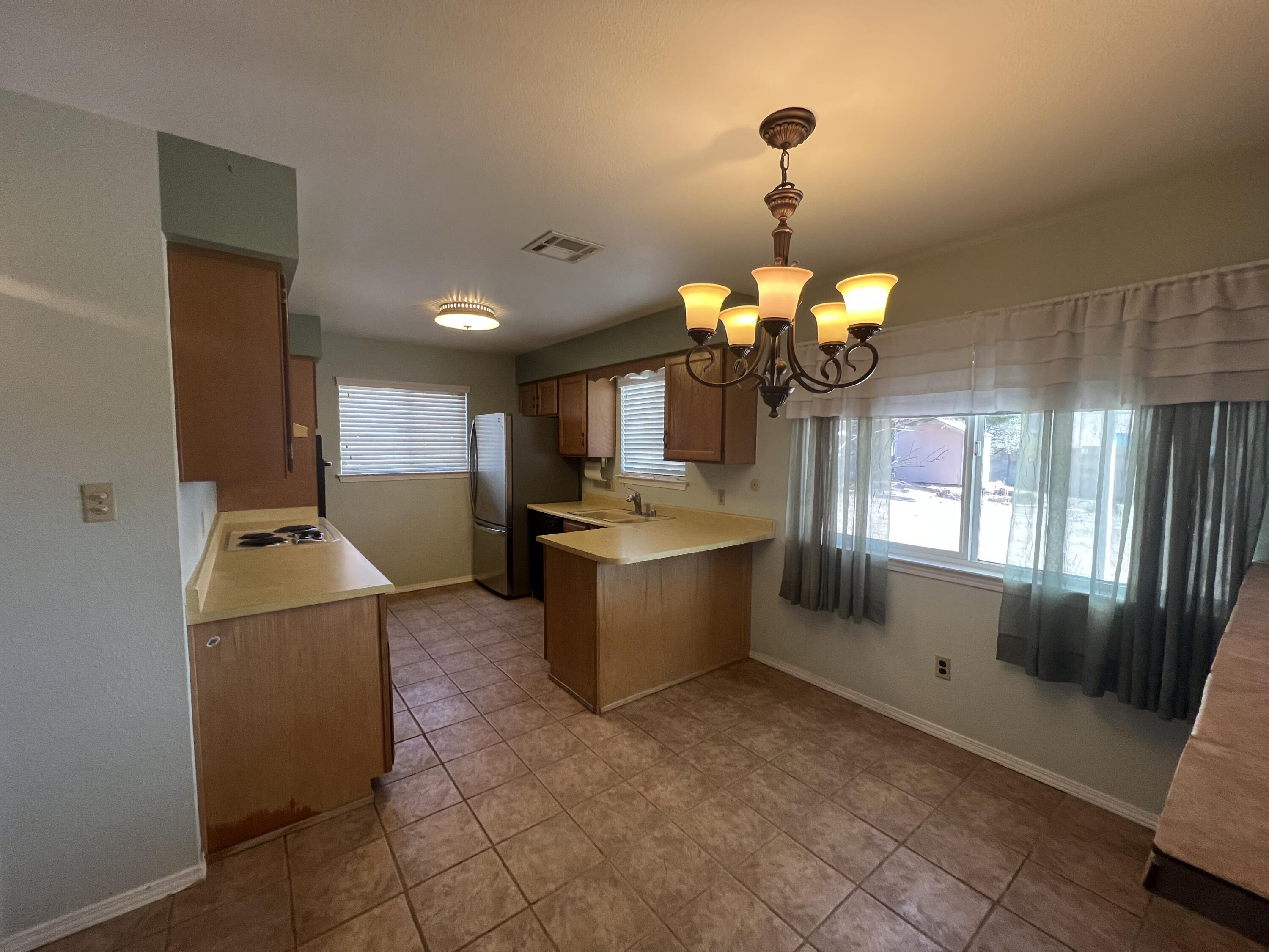 4504 Shiloh Place NE