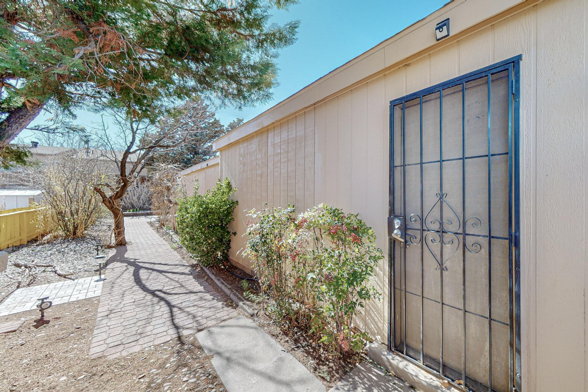 1745 Jeffrey Road NE