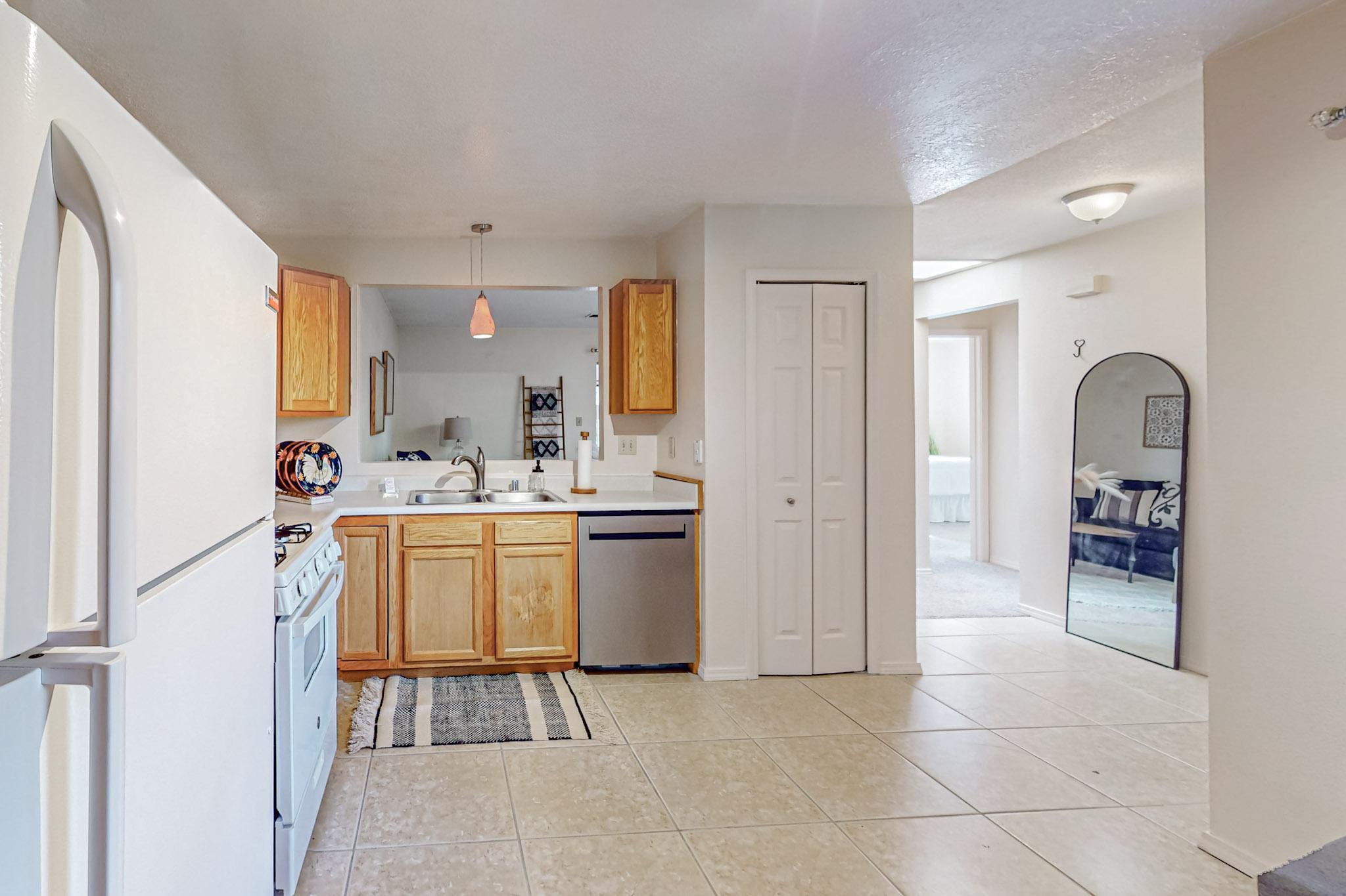 1745 Jeffrey Road NE