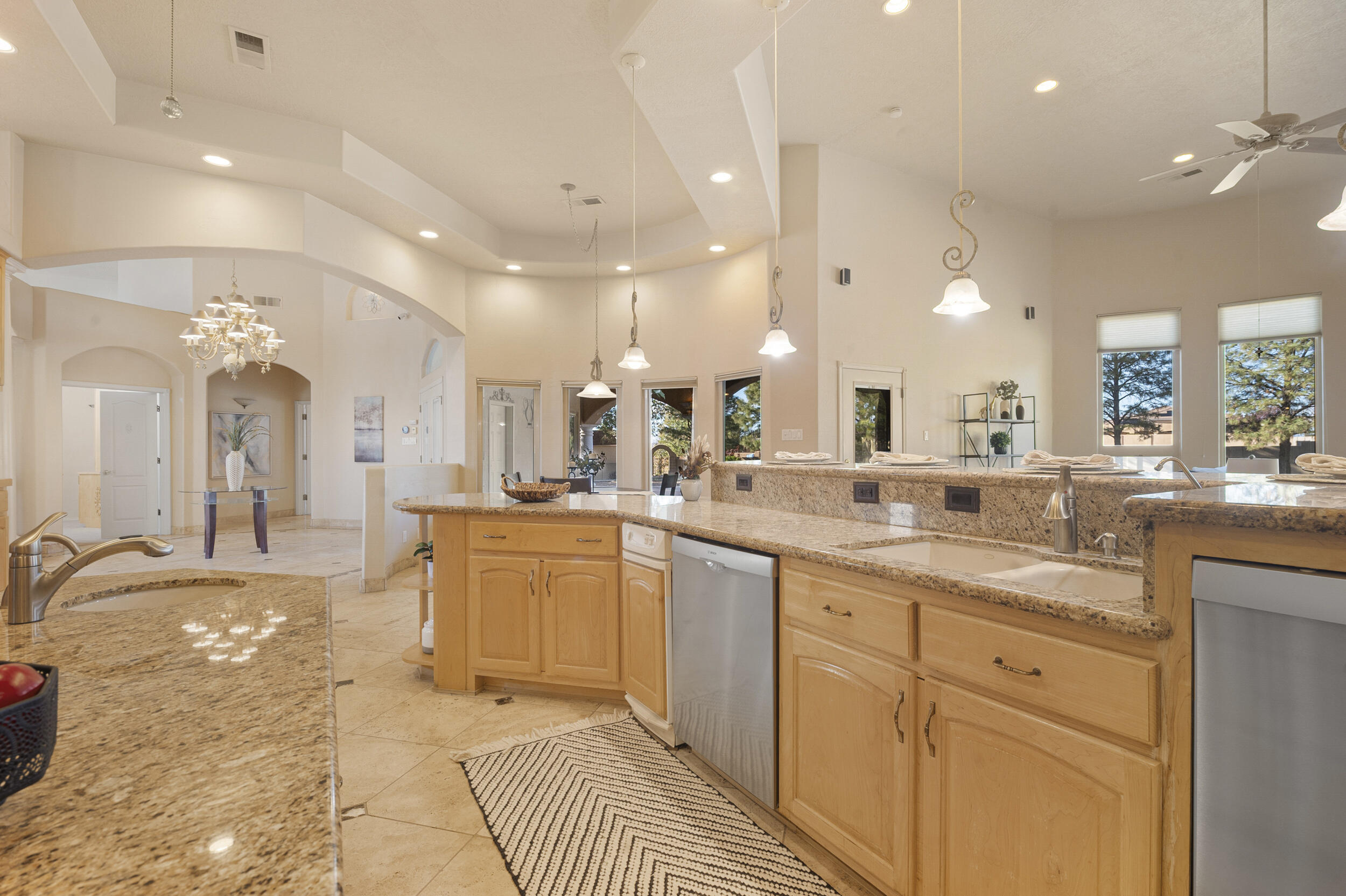 7301 Venice Avenue NE