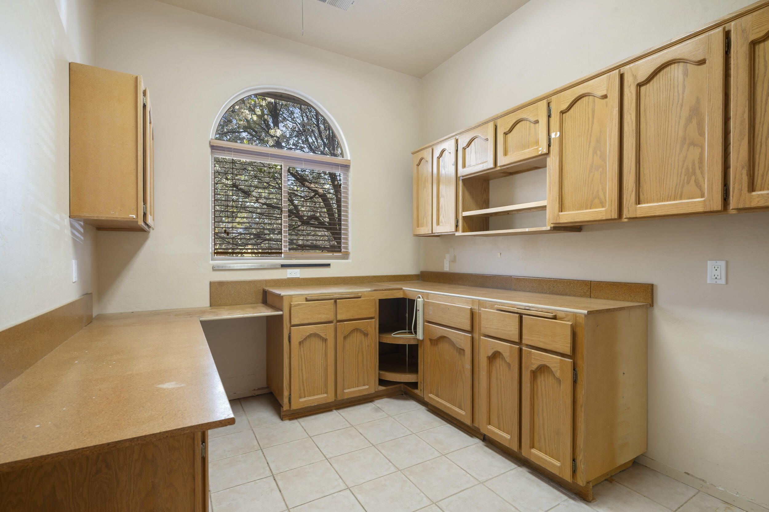 7301 Venice Avenue NE