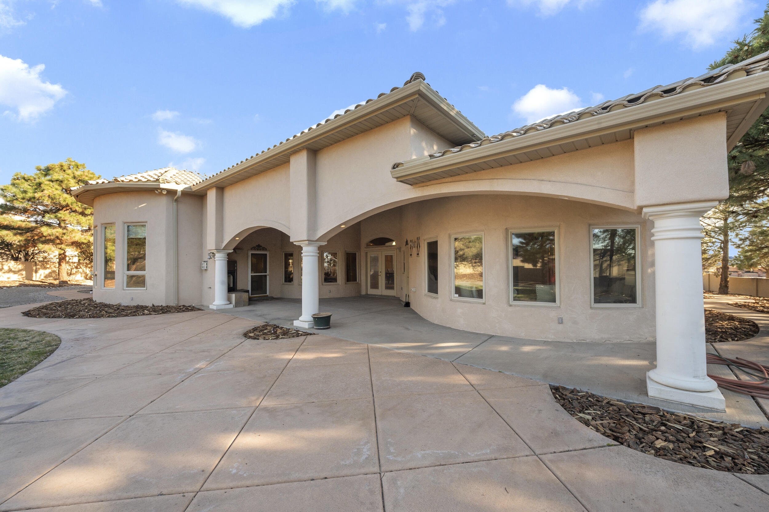 7301 Venice Avenue NE