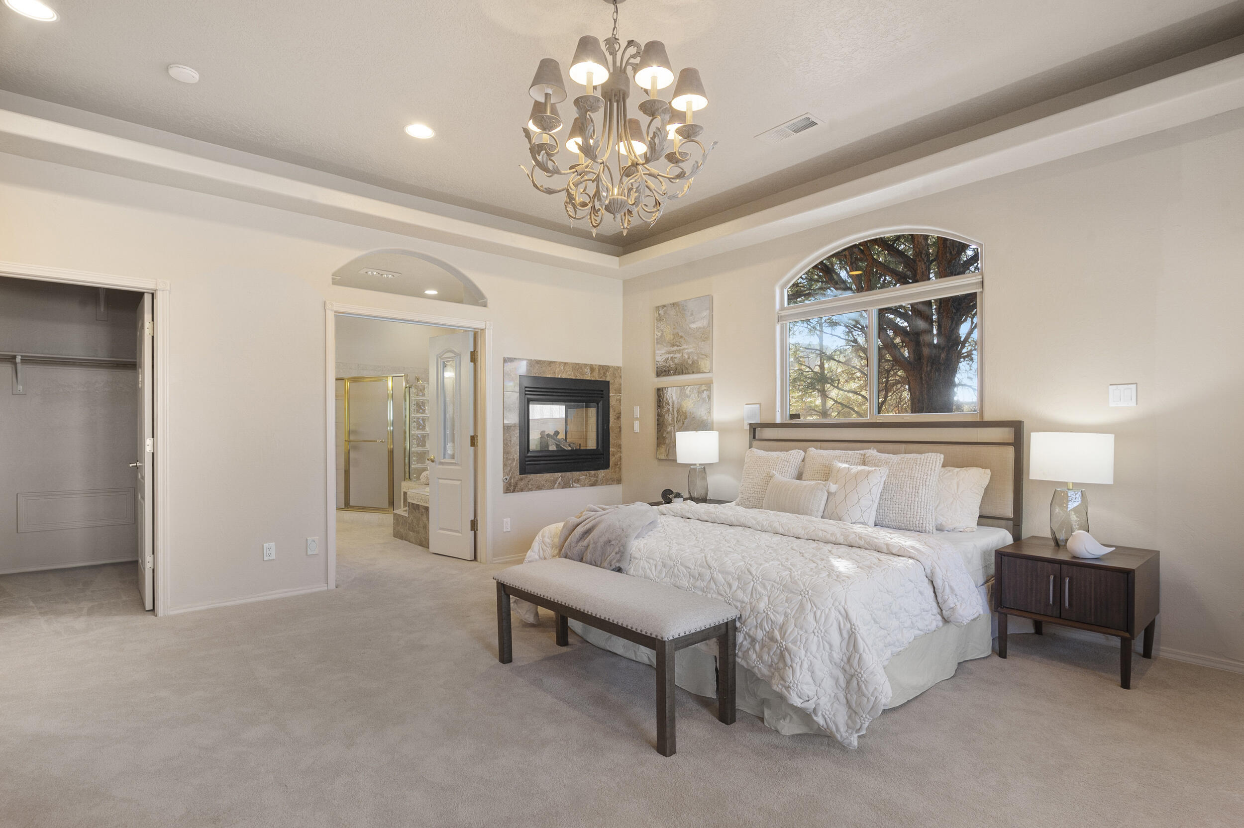 7301 Venice Avenue NE