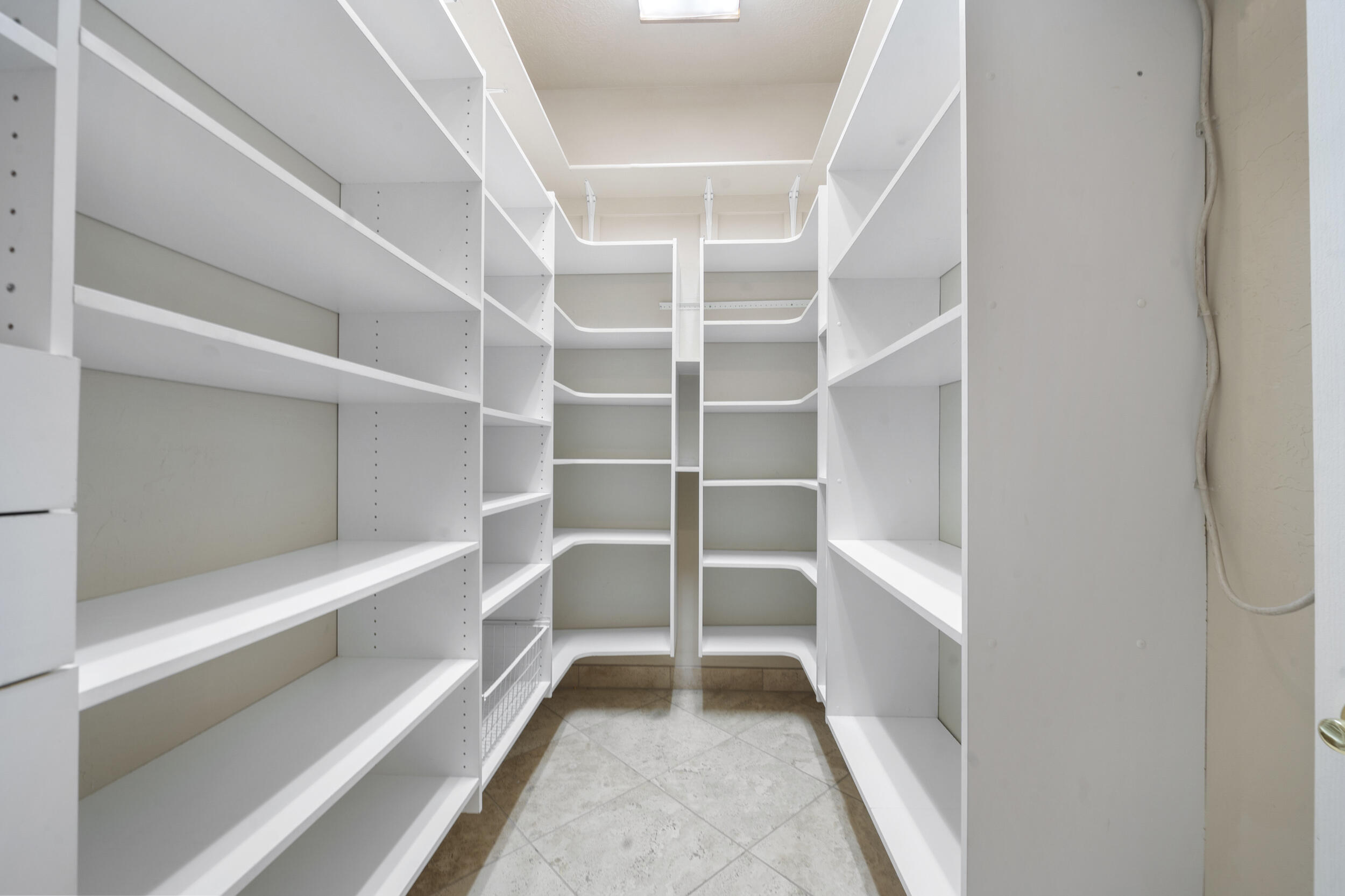 7301 Venice Avenue NE