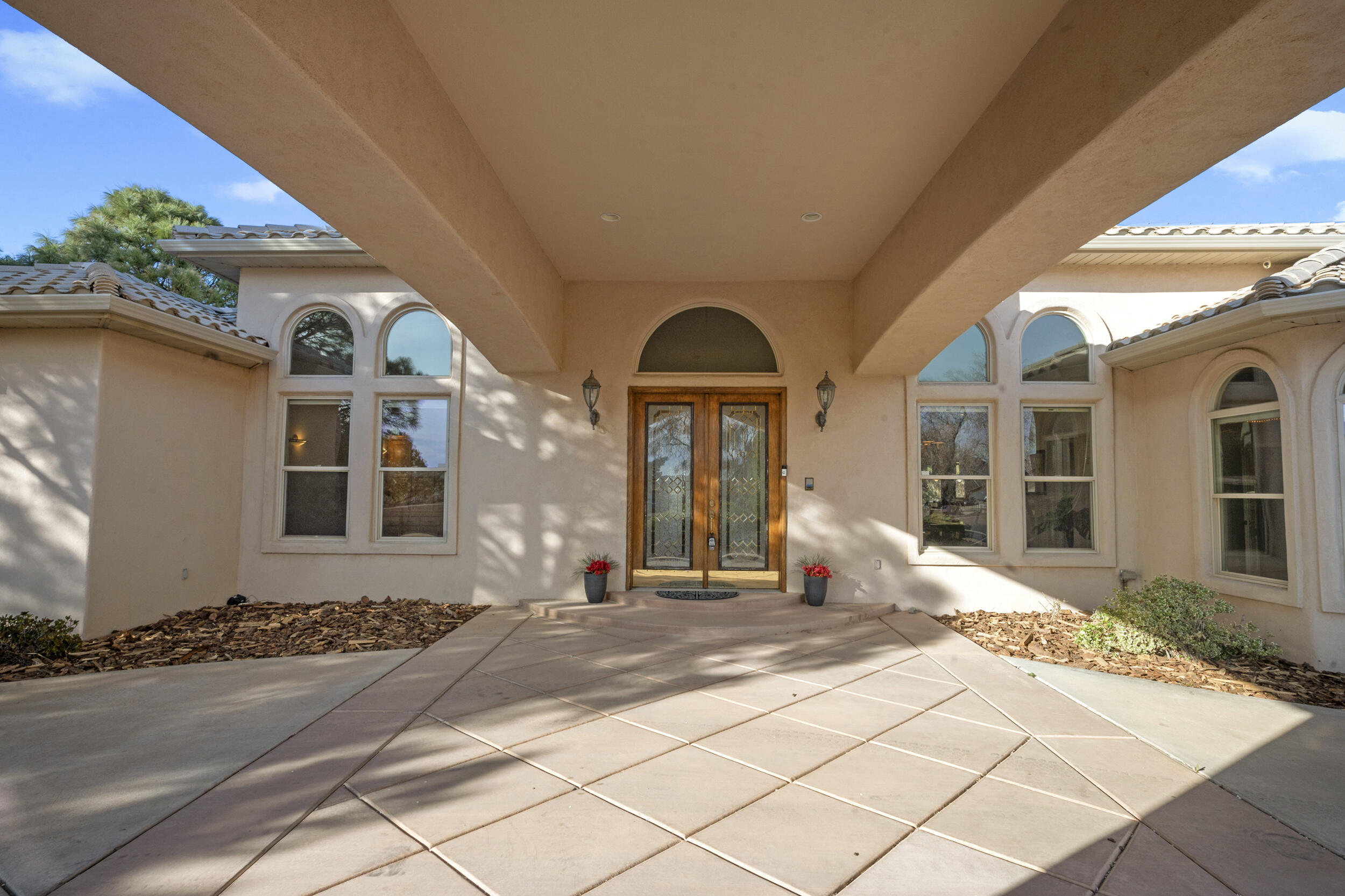 7301 Venice Avenue NE