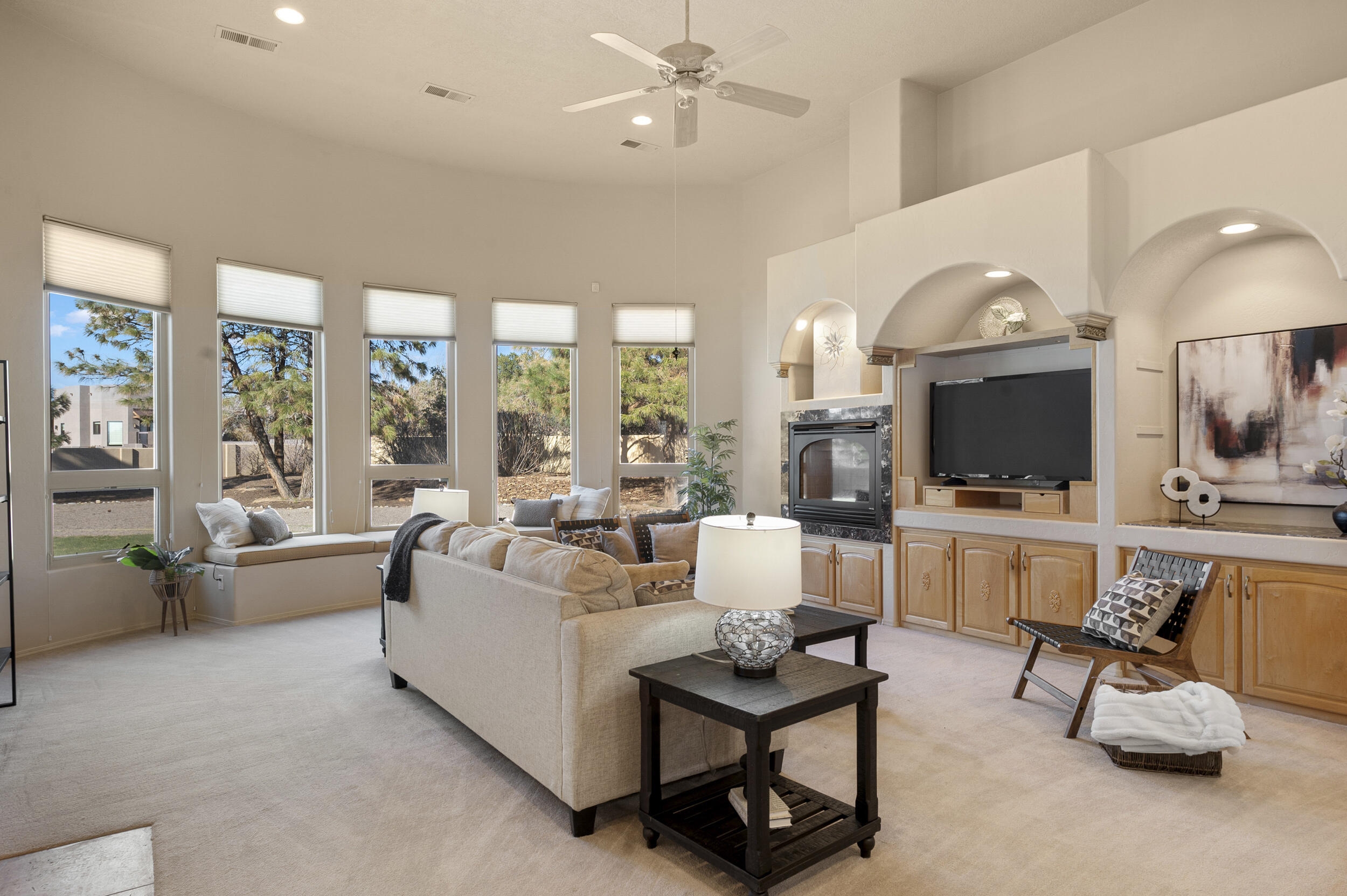 7301 Venice Avenue NE