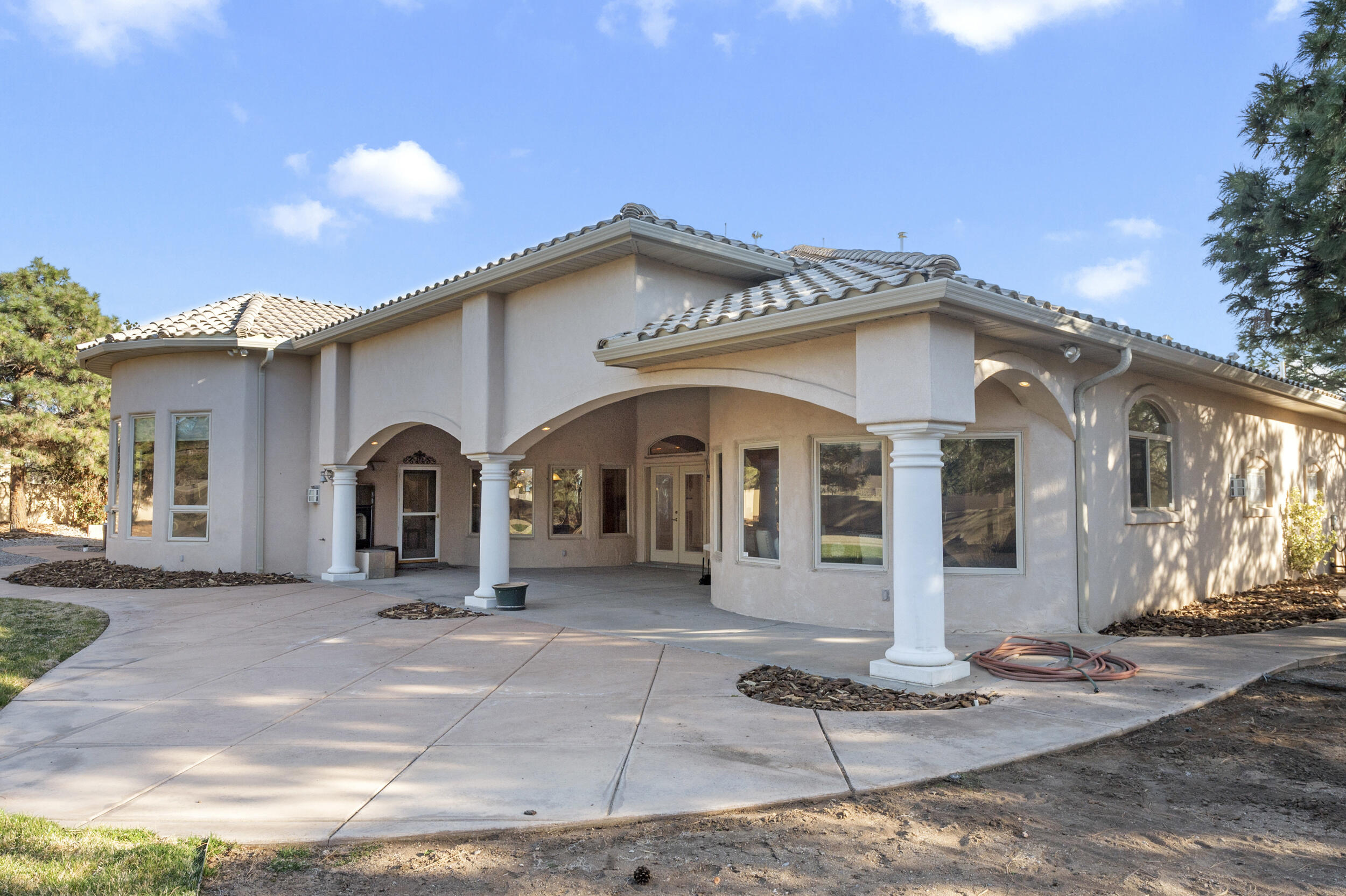 7301 Venice Avenue NE