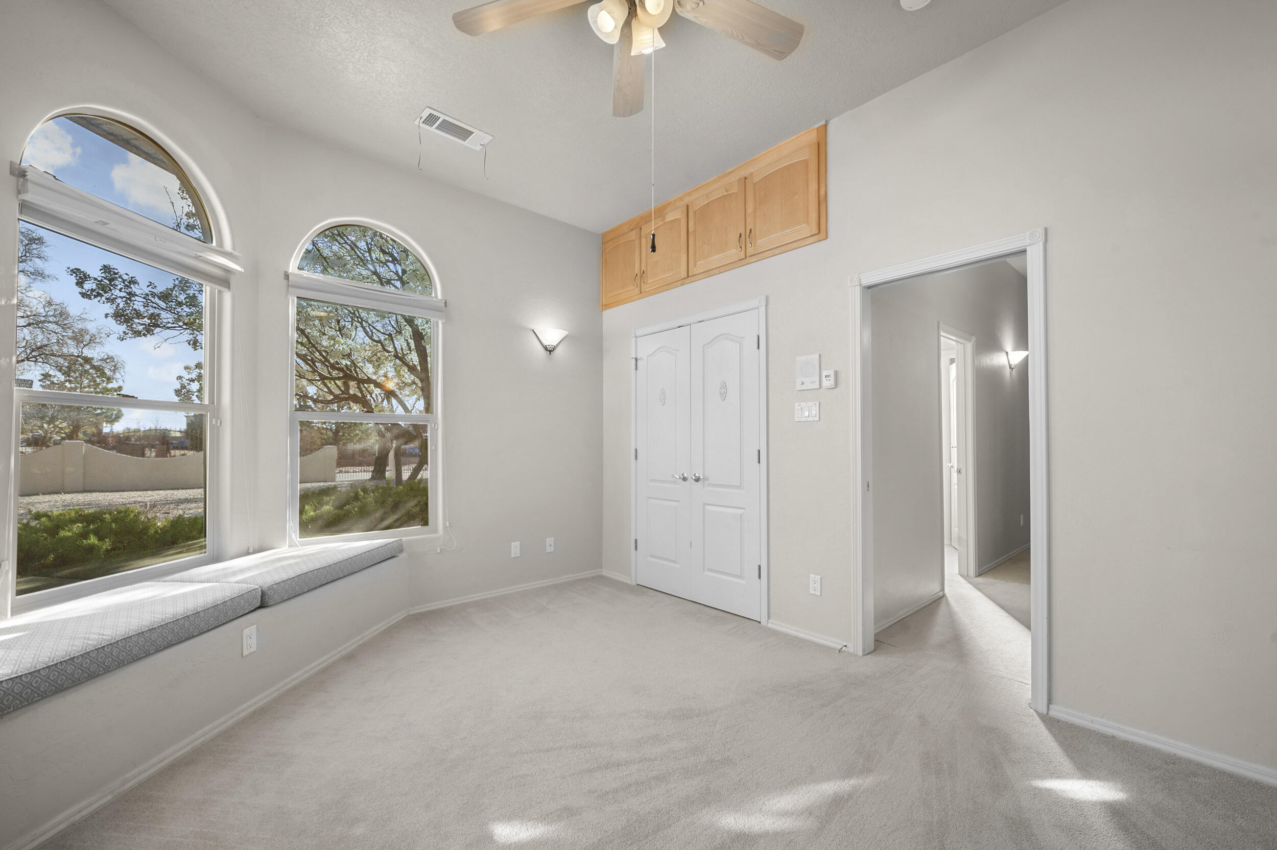 7301 Venice Avenue NE