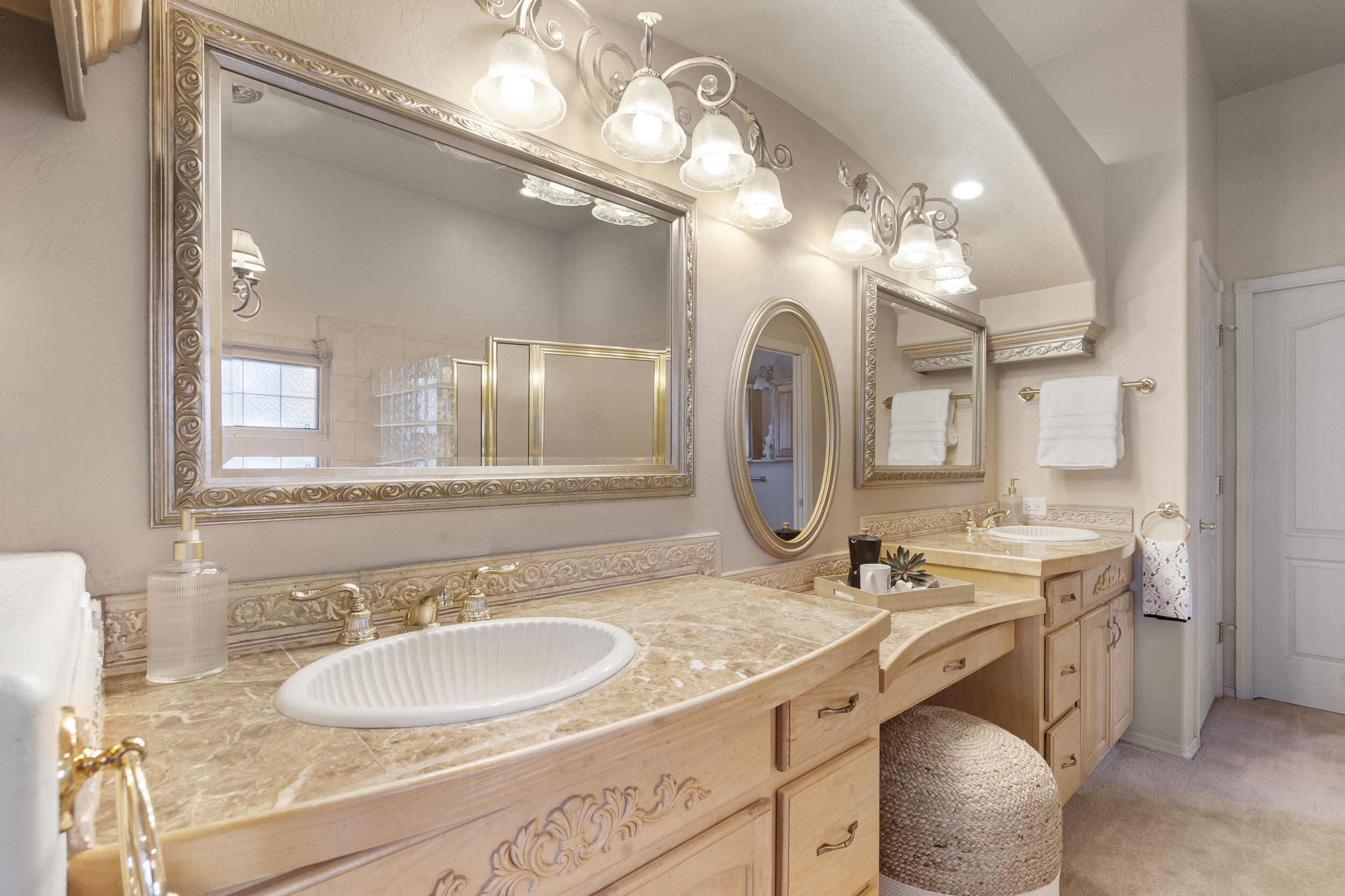 7301 Venice Avenue NE