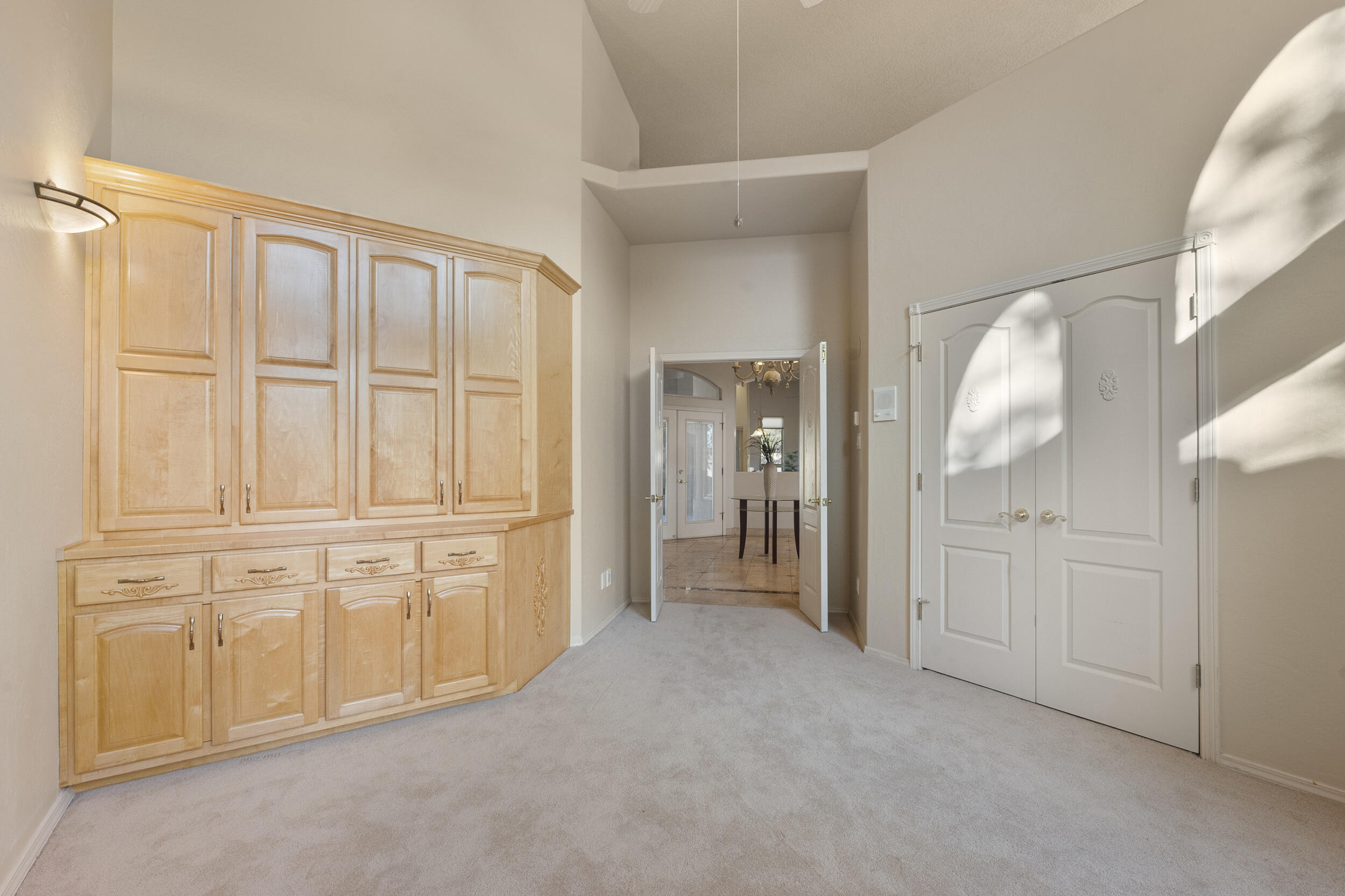 7301 Venice Avenue NE